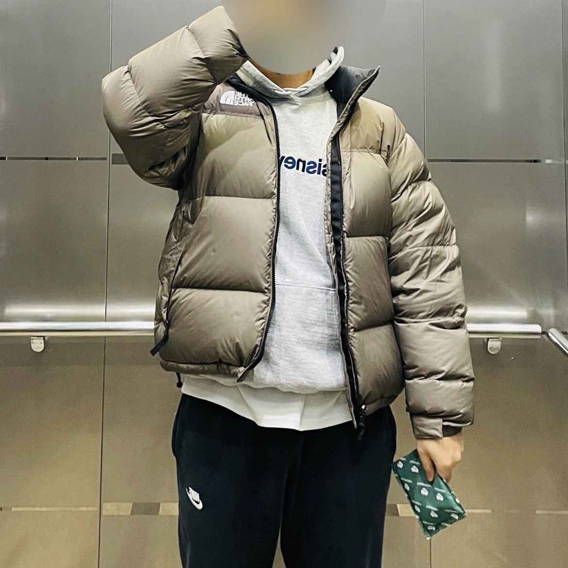The North Face 1996 Retro Nuptse Jacket Falcon Brown 착용 스타일