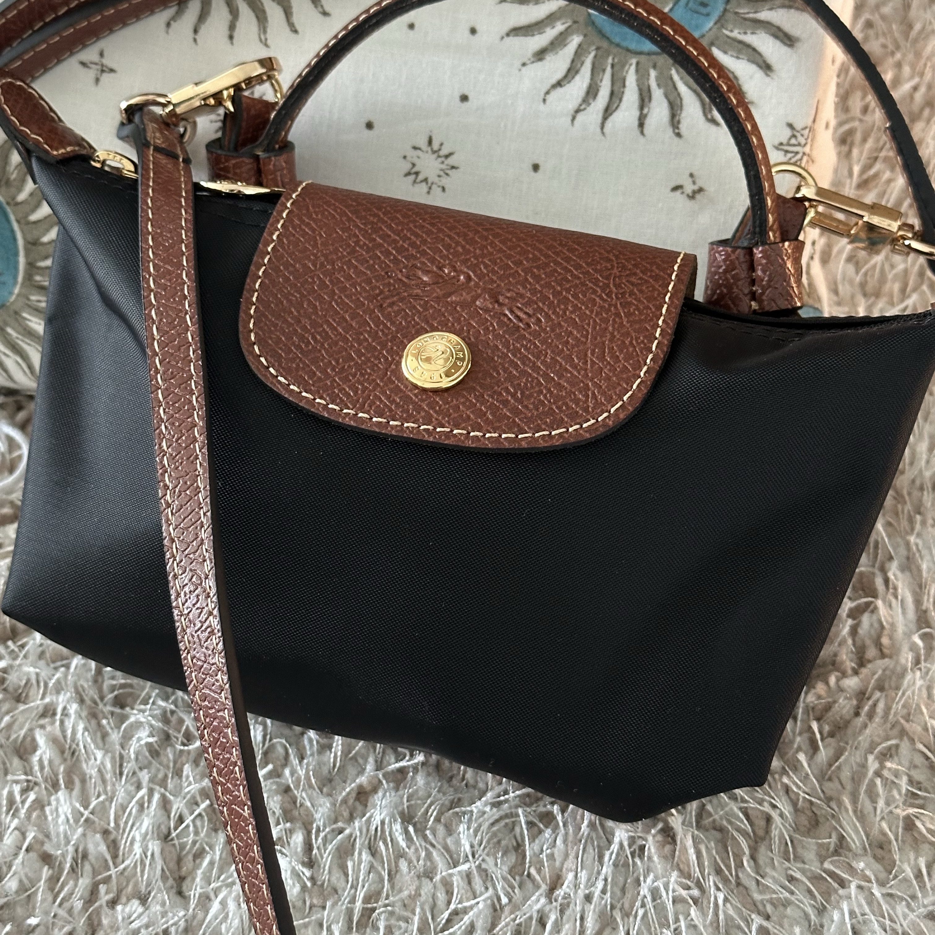 Longchamp Le Pliage Original Handle Pouch Black 착용 스타일