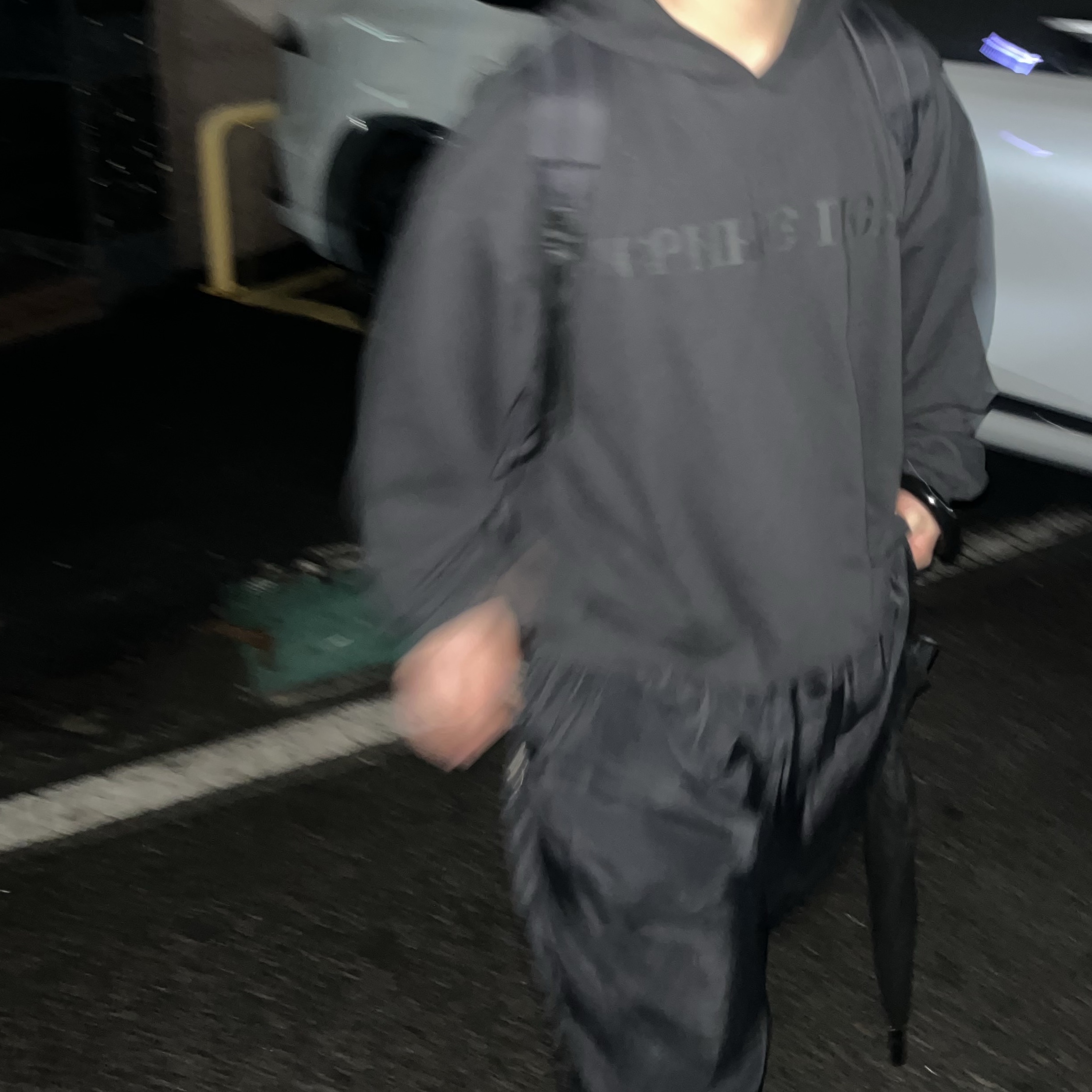 Adidas Spezial Handball Core Black Cloud White, Yeezy x Gosha Rubchinskiy YZY Black Dogs Hoodie Black 착용 스타일 - 2