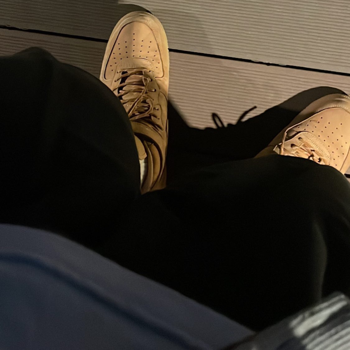 Nike Air Force 1 Mid '07 WB Flax 착용 스타일