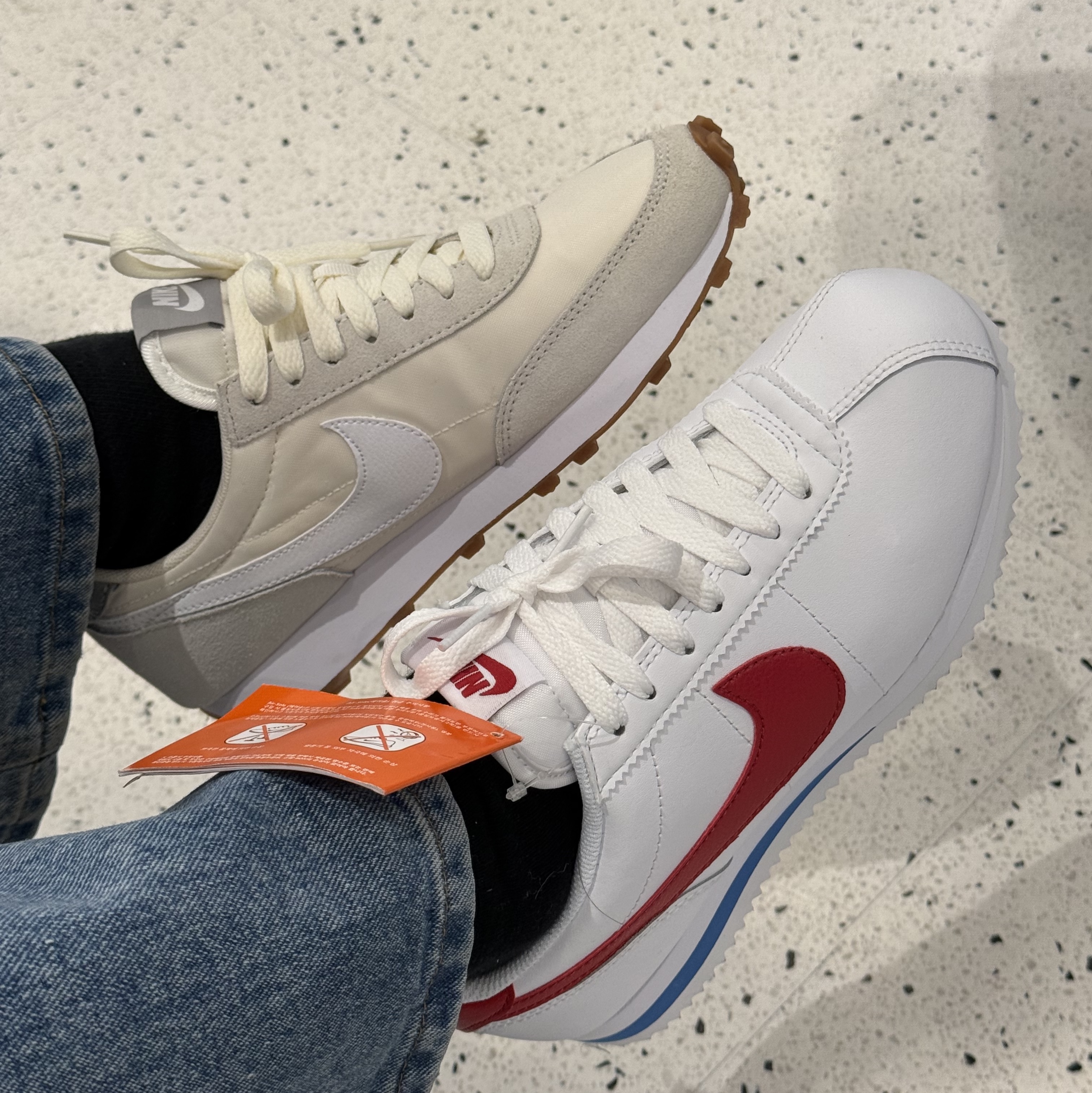 (W) Nike Classic Cortez Premium White Varsity Red, (W) Nike Daybreak Summit White 착용 스타일