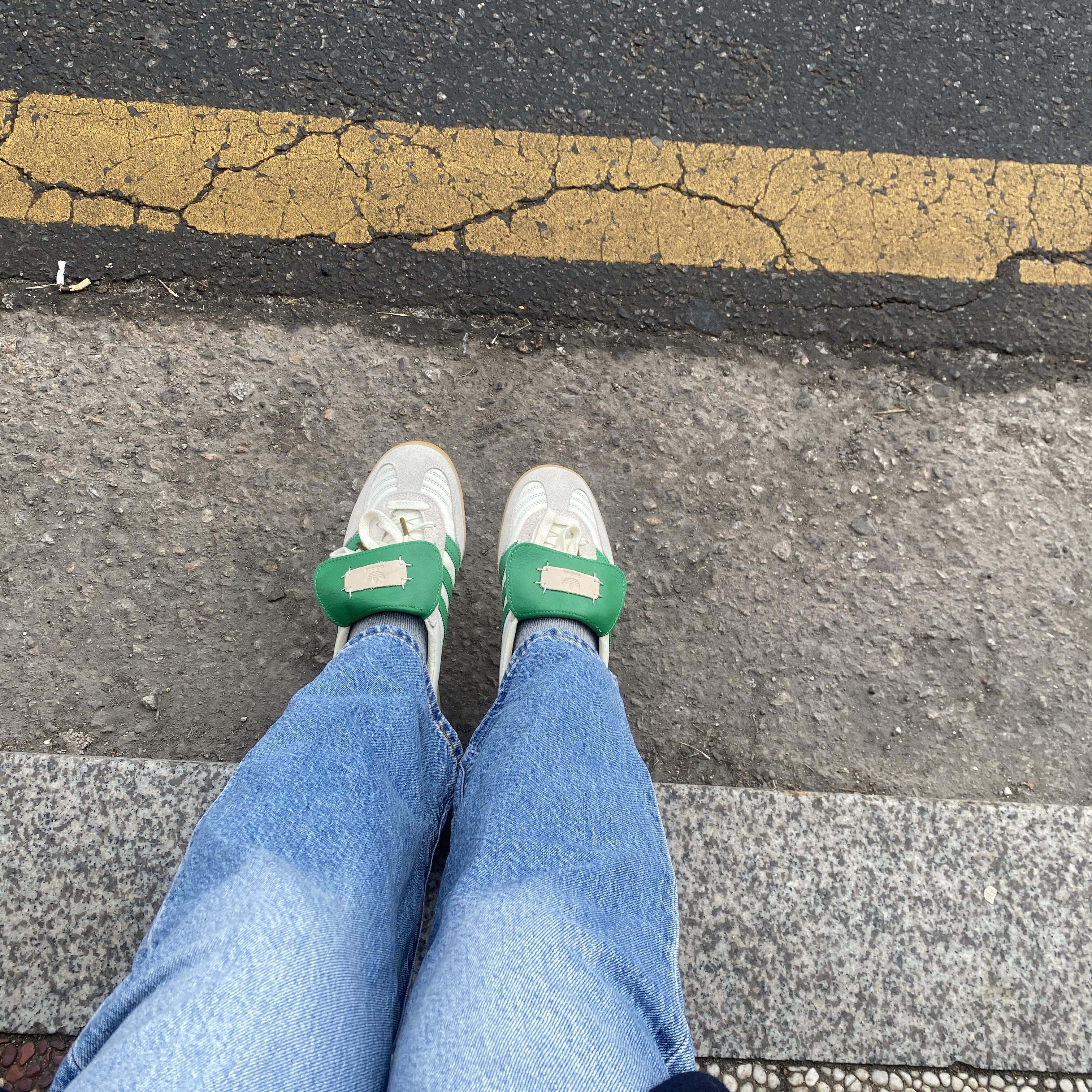 Adidas x Foot Industry Gazelle Indoor Off White Green 착용 스타일