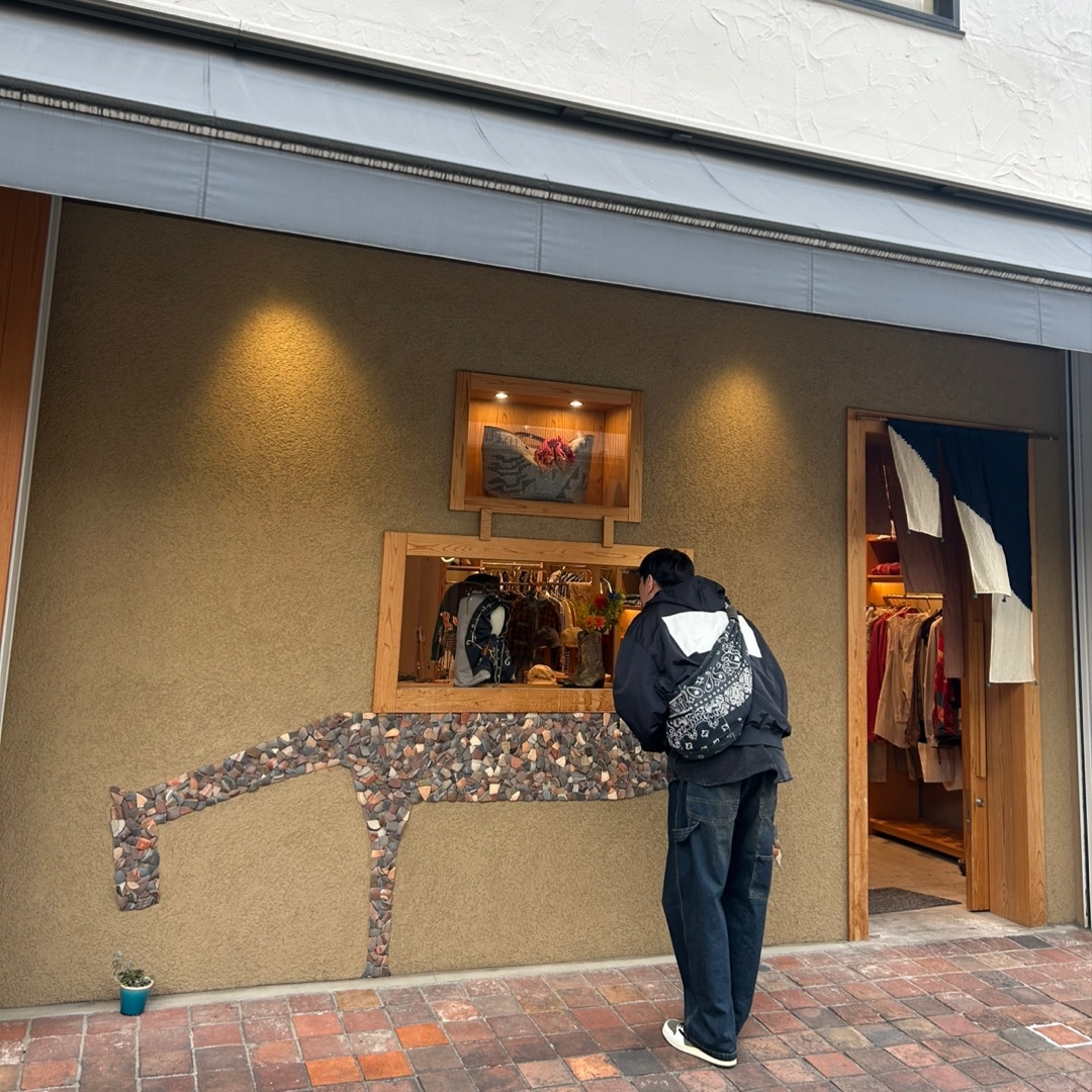 Nike x Fear of God Bomber Hooded Jacket Black, Jordan 1 x Travis Scott Retro Low OG SP Reverse Olive 착용 스타일 - 4