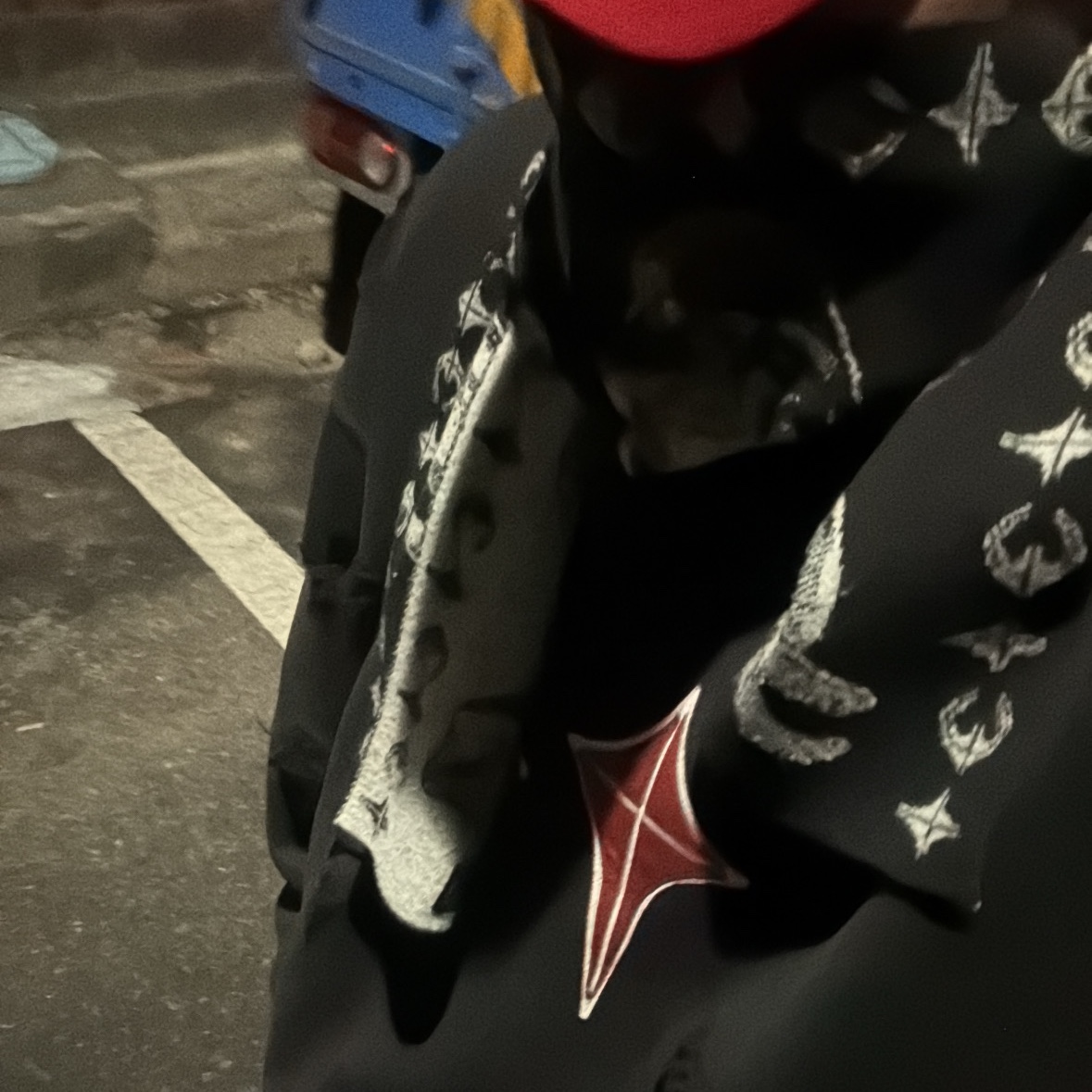 Thug Club Rock Hoodie Black 착용 스타일