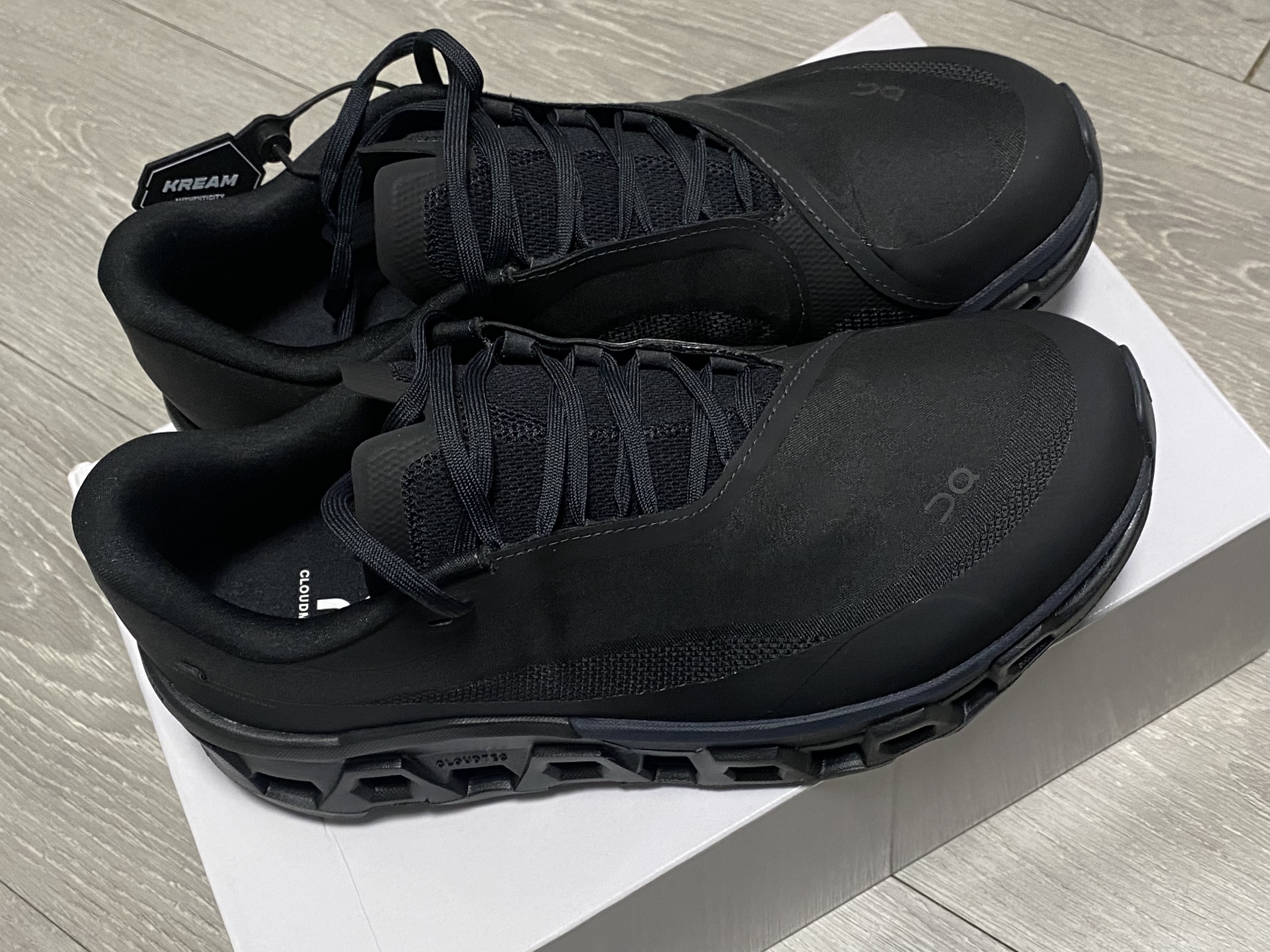 On Running x Post Archive Faction (Paf) Cloudmonster 2 Black Magnet 착용 스타일 - 2