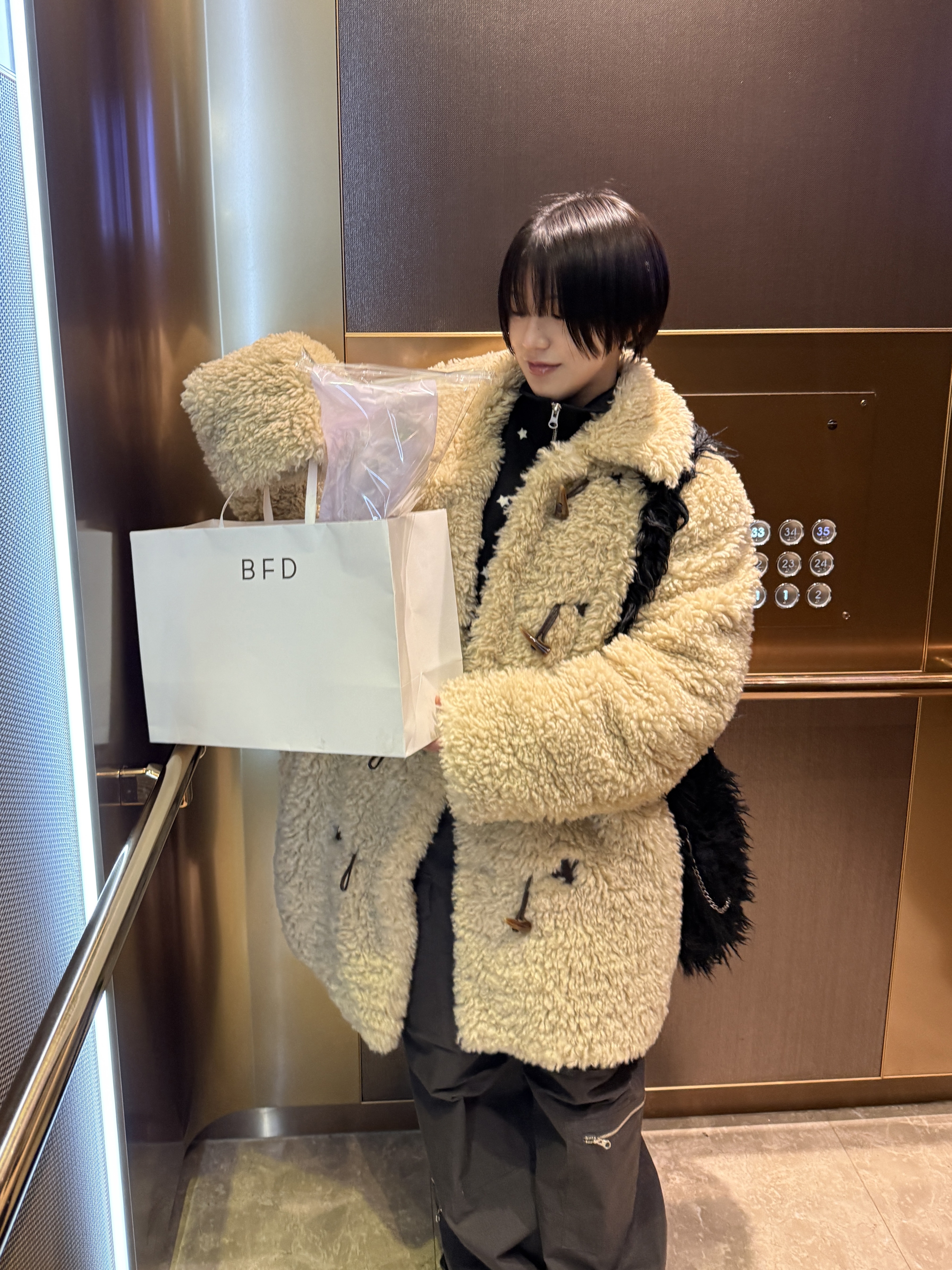 Greenbutter Shearling Duffle Half Coat L Beige 착용 스타일
