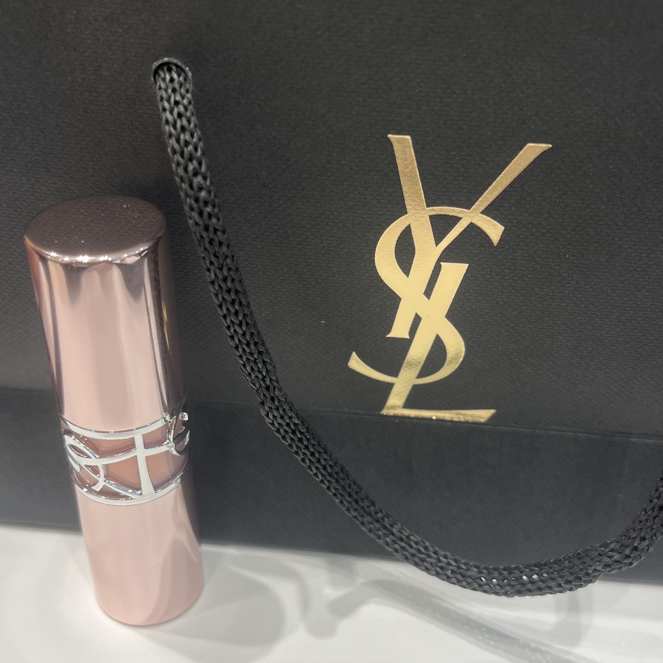 Yves Saint Laurent Rouge Volupte Candy Glaze Color Balm 2 Healthy Glow Plumper 착용 스타일