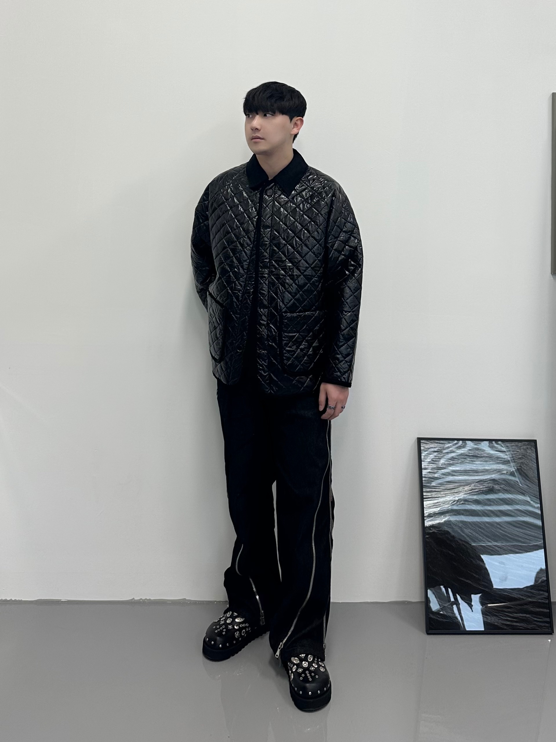 토가 비릴리스 AJ1066 뮬 레더 블랙 착용 스타일 - 1