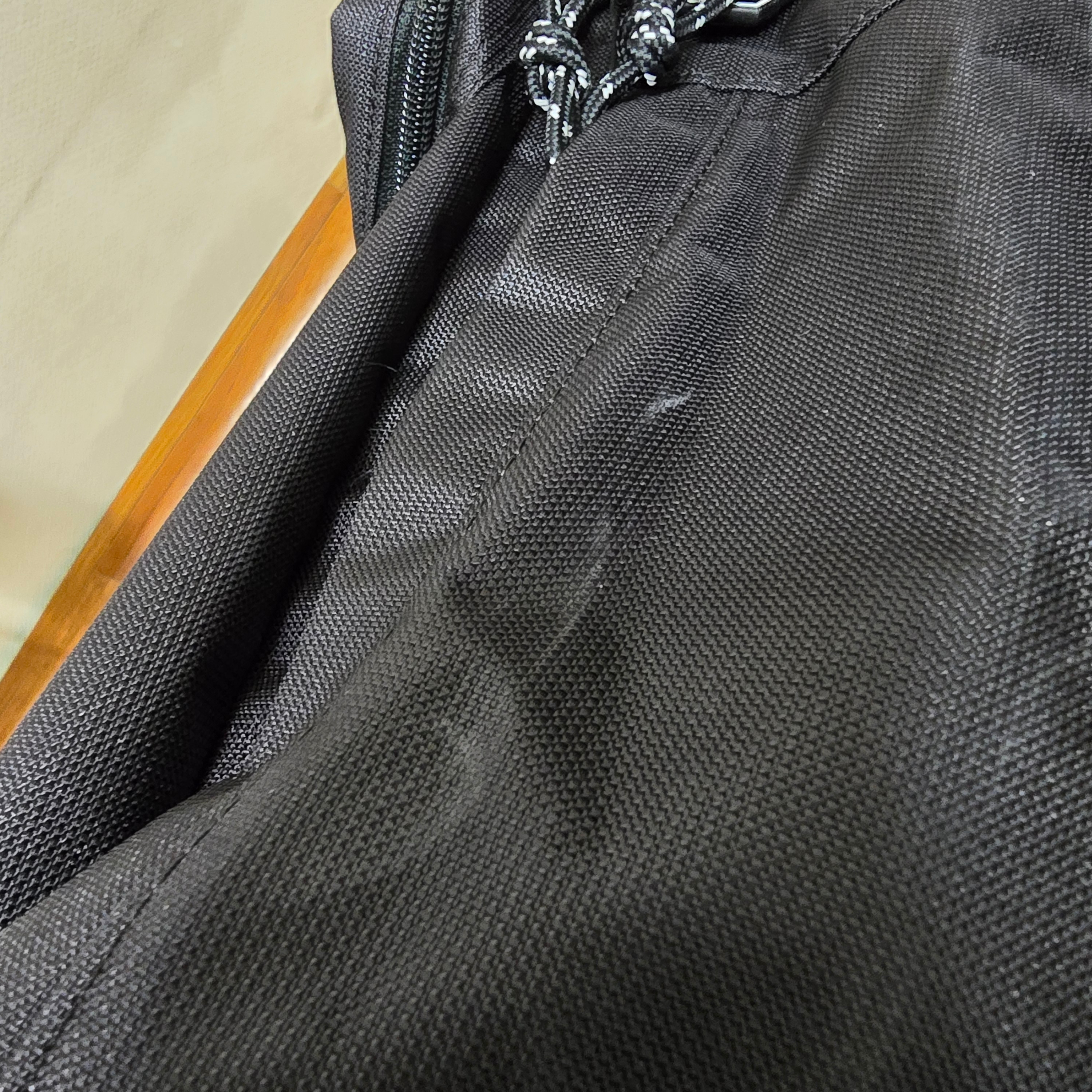 Ader Error Significant Tag Backpack 02 Noir 착용 스타일 - 7