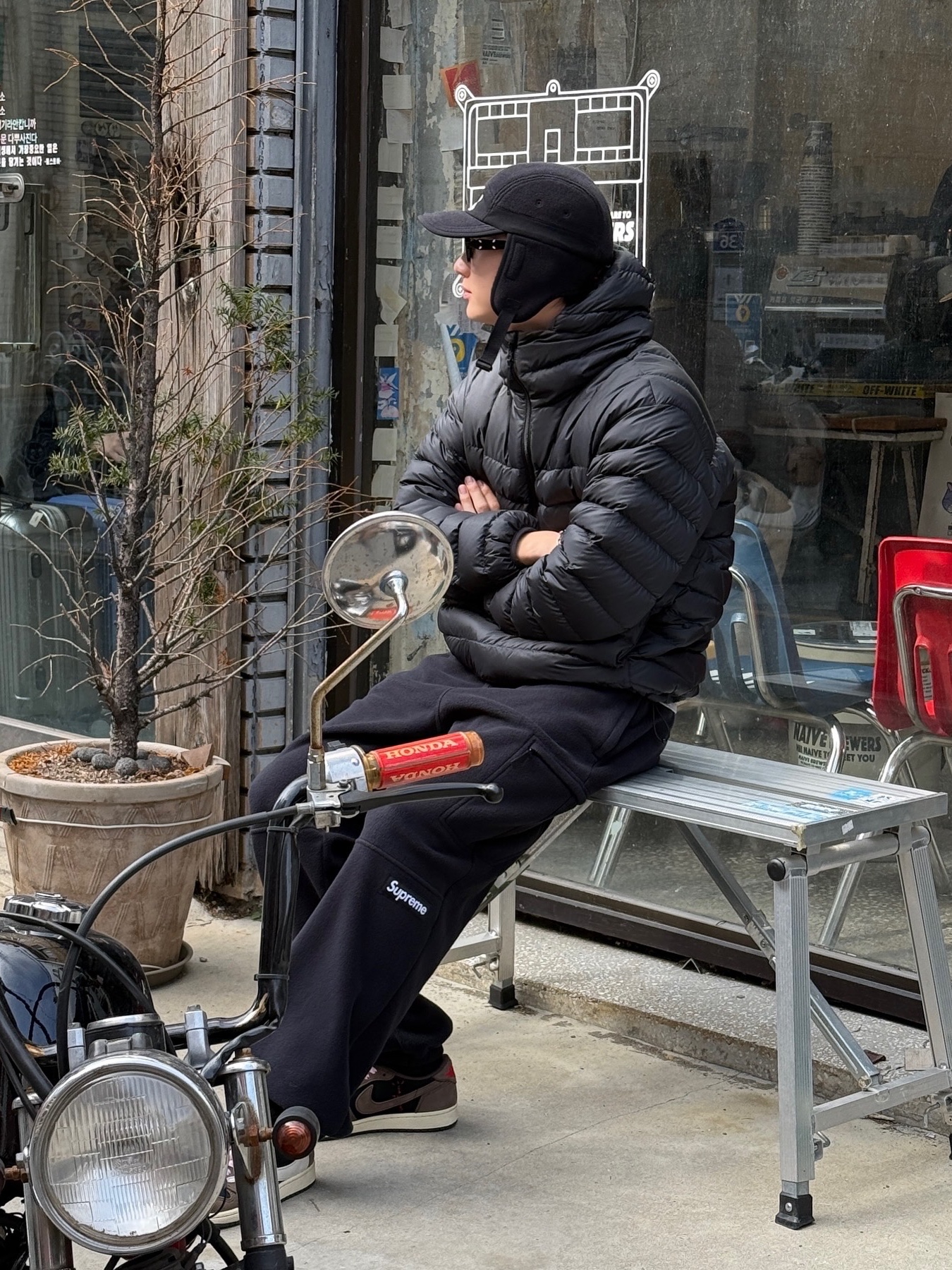 Palace Polartec Mask 5-Panel Black - 24FW, Gentle Monster x Maison Margiela MM113 Black Clear 착용 스타일 - 1