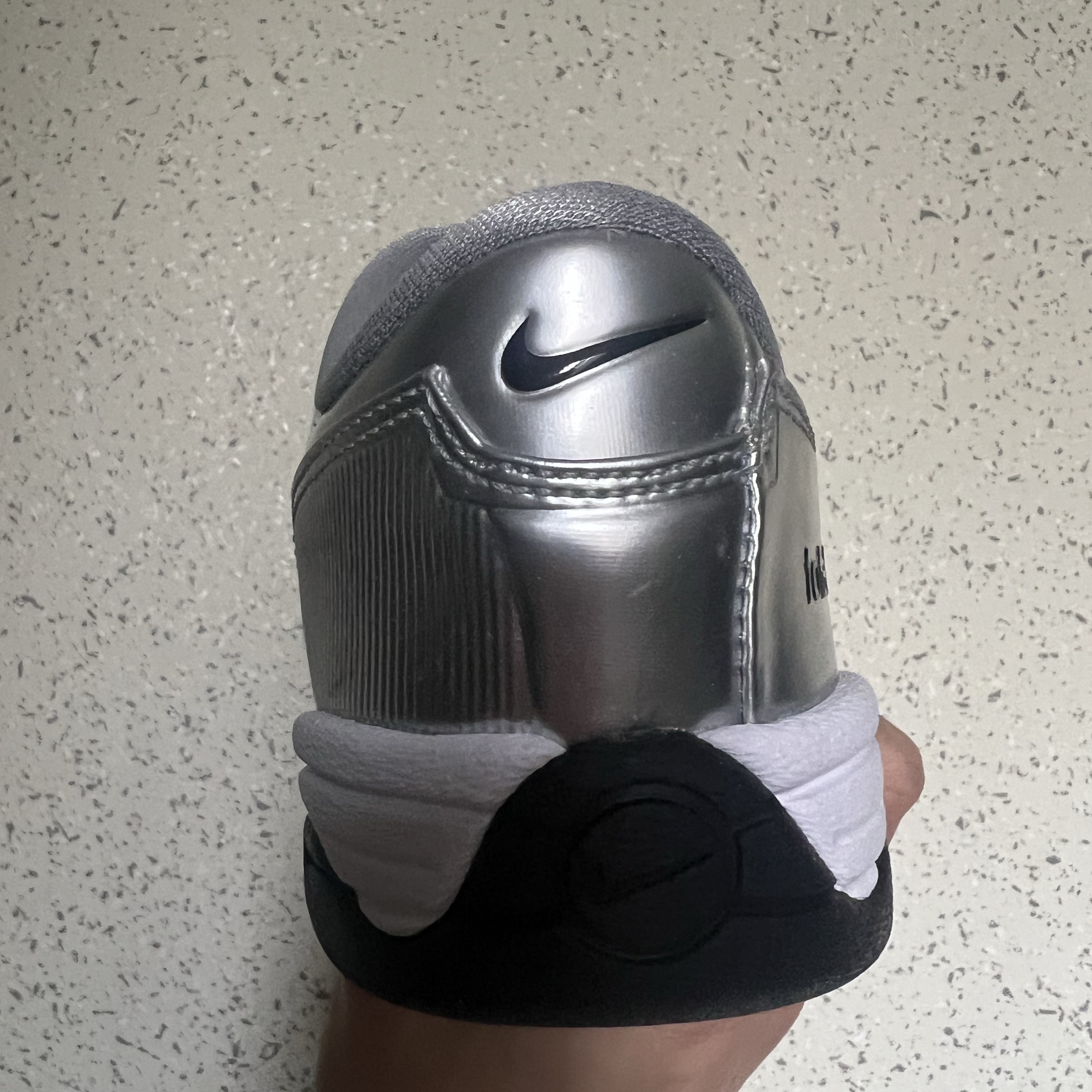Nike Total 90 III SP Metallic Silver and Black 착용 스타일 - 2