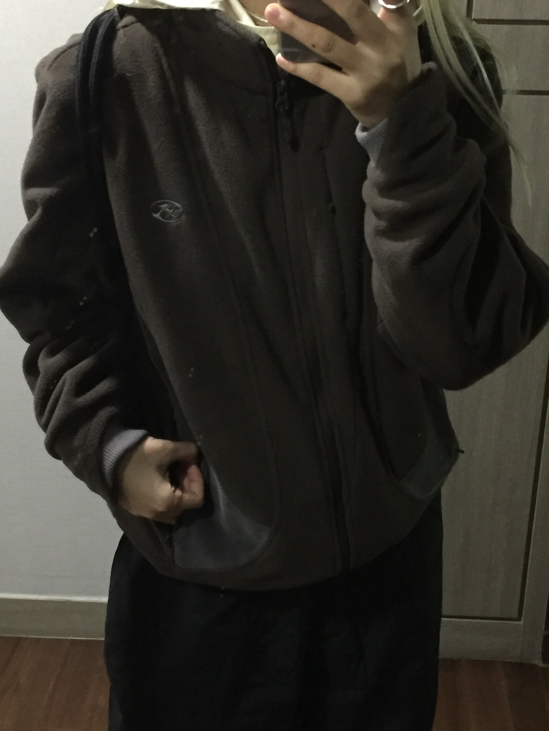 Sansan Gear Fleece Jacket Brown 착용 스타일 - 1