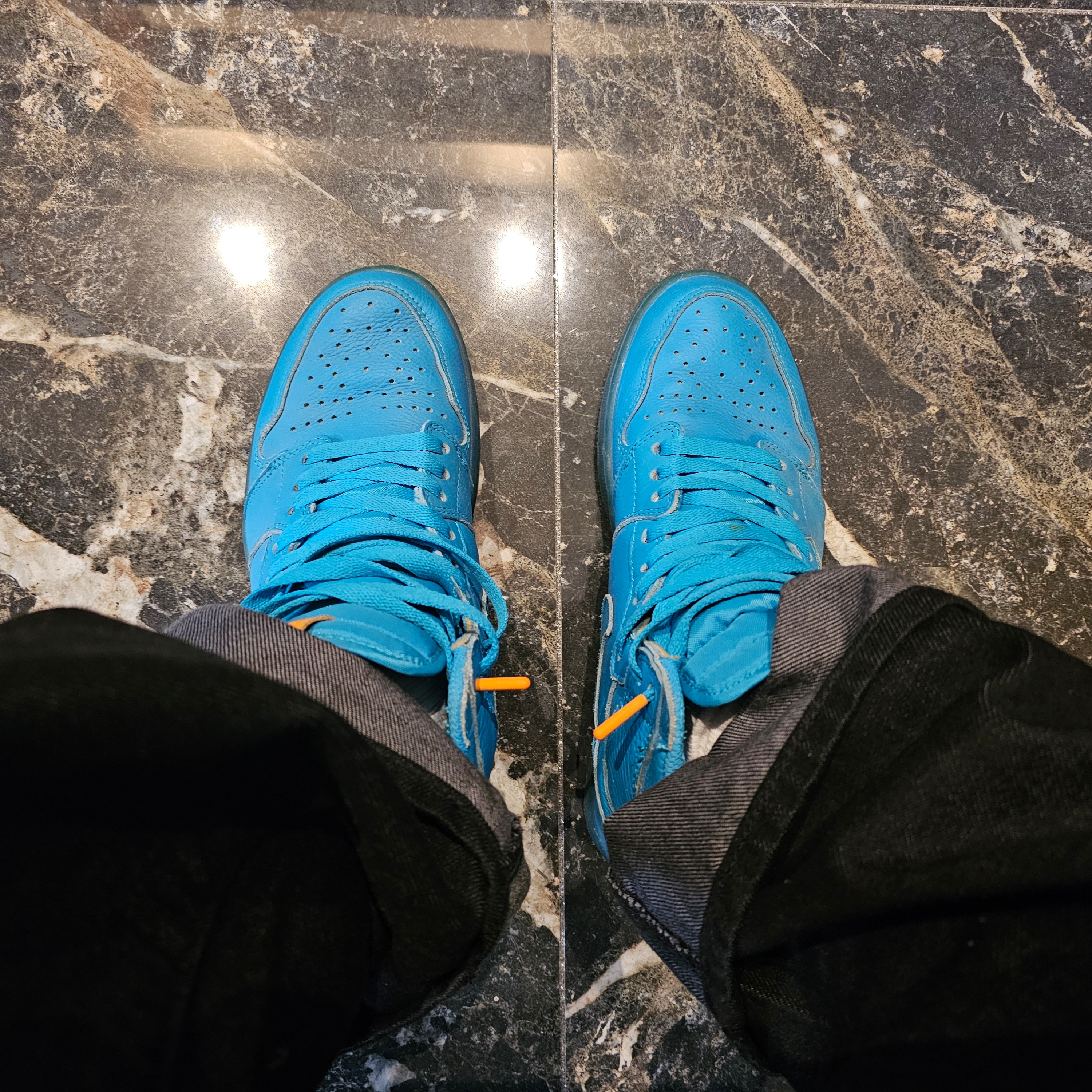 Jordan 1 Retro High Gatorade Blue Lagoon 착용 스타일 - 1