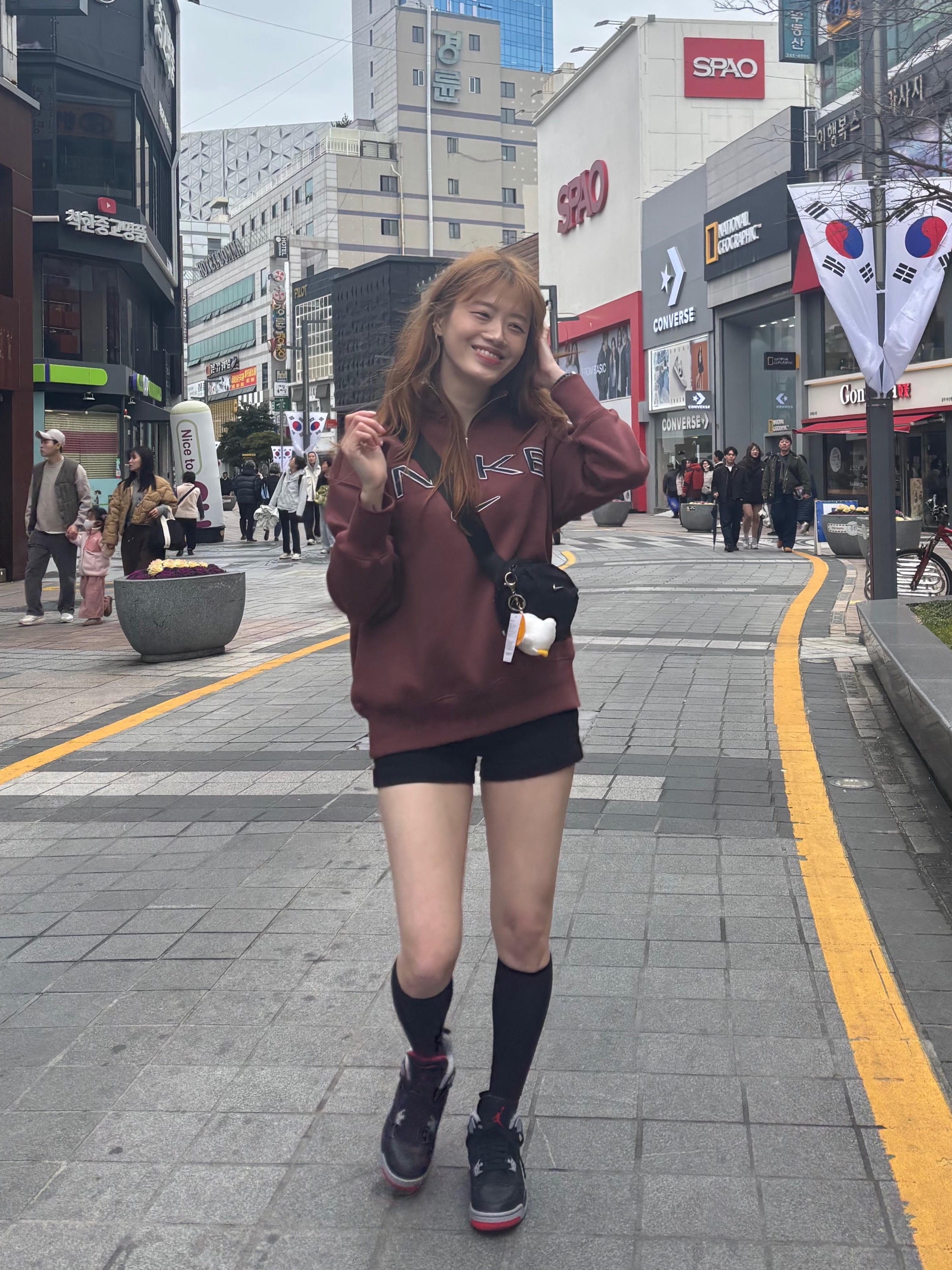 Jordan 4 Retro Bred Reimagined, (W) Nike NSW Phoenix Fleece Oversized Quarter Zip Sweatshirt Red Sepia Platinum Violet - Asia 착용 스타일 - 4