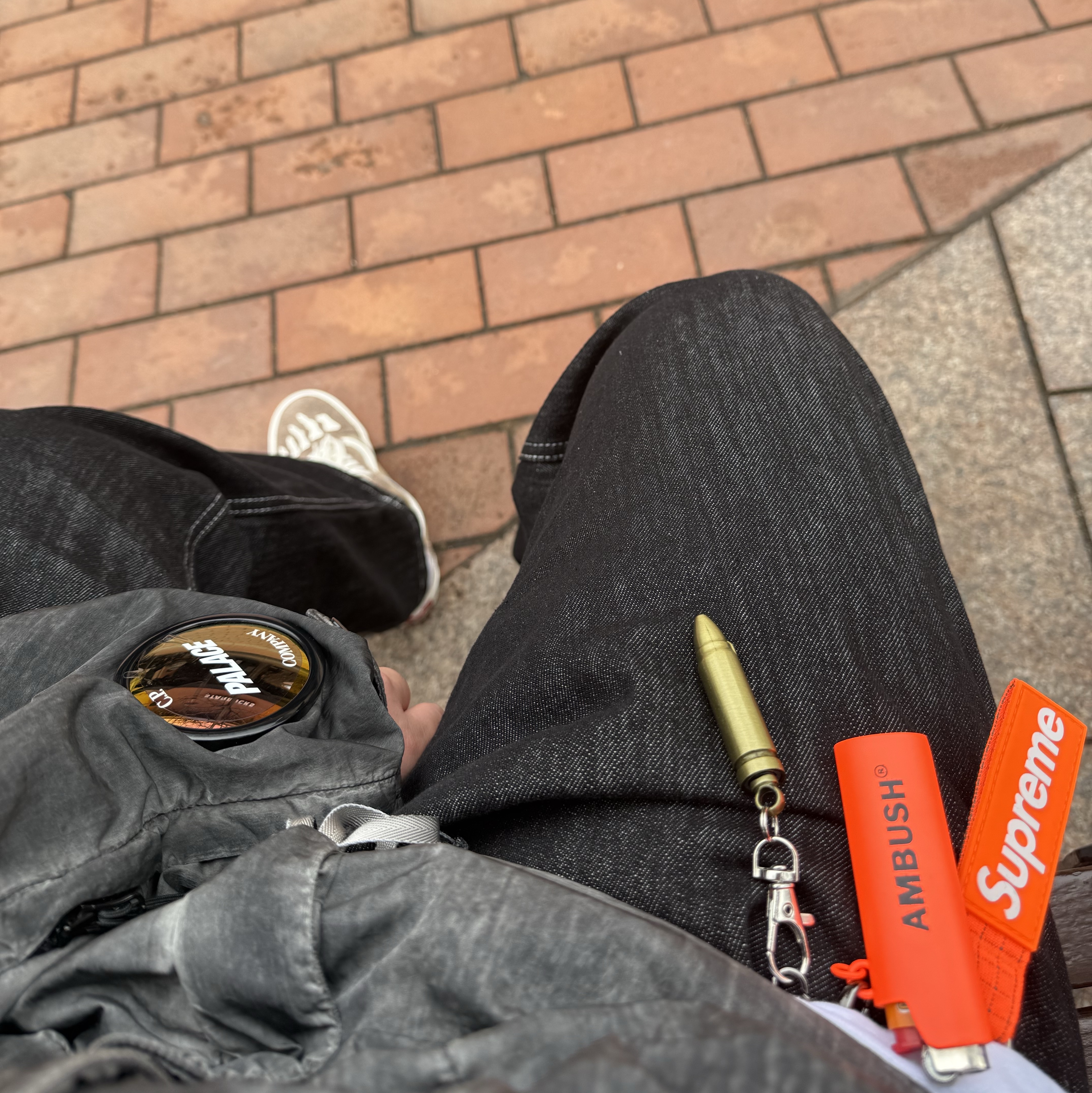 Palace x C.P. Company Shell Goggle Jacket Black - 22FW, Supreme Ripstop Keychain Orange - 24SS 착용 스타일