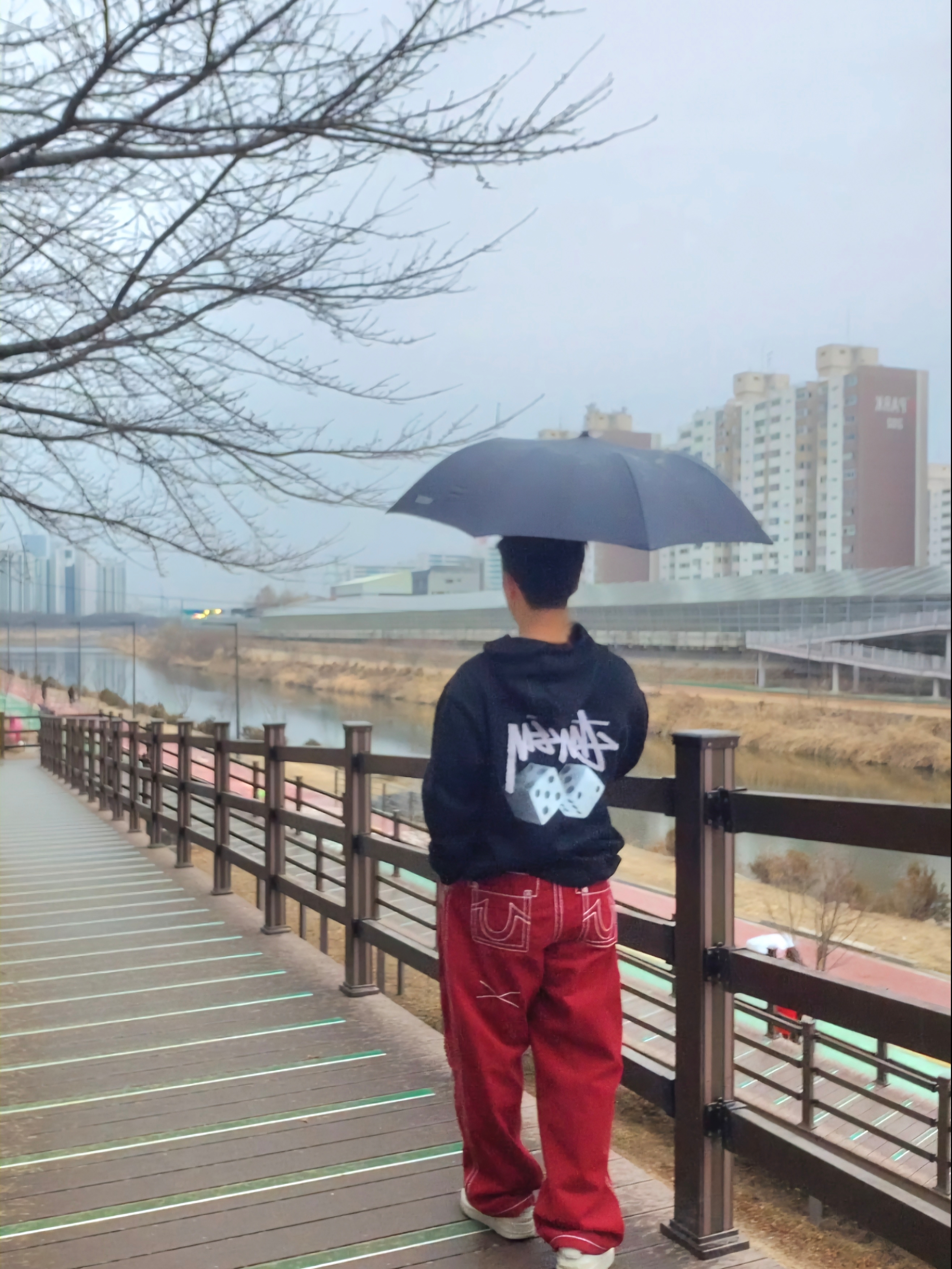 True Religion Scar Washed Denim Pants Red, Nike x Ambush Air Force 1 Low SP Phantom 착용 스타일 - 3