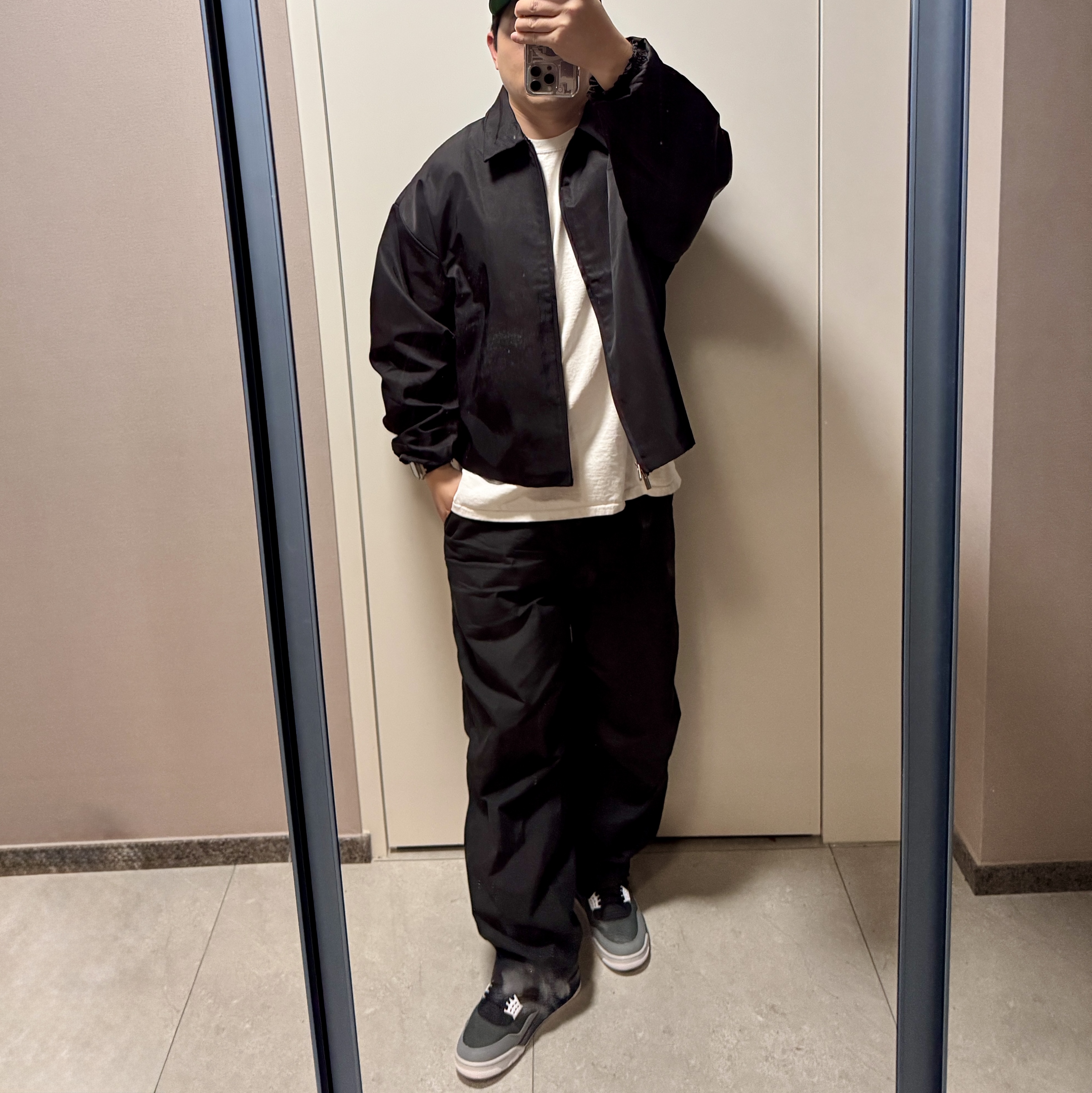 Essentials Textured Nylon Trucker Jacket Black - 24FW, Stussy California Grown Pigment Dyed T-Shirt Natural 착용 스타일 - 2