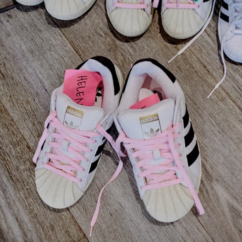 Adidas x Pharrell Williams Virginia Superstar 92 Core White Cream White 착용 스타일 - 1