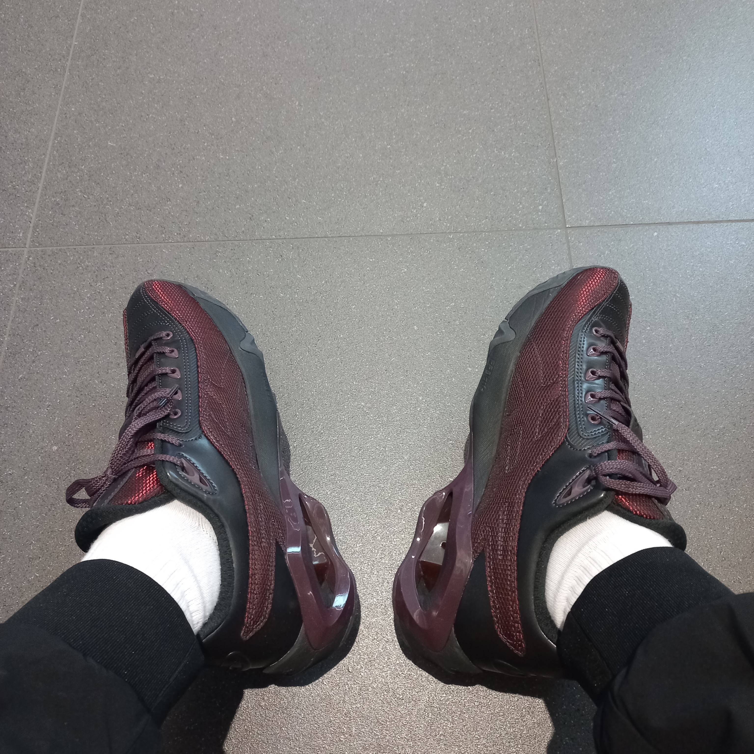 Asics x Kiko Kostadinov Novalis Gel-Teremoa Obsidian Black Dahlia 착용 스타일 - 2