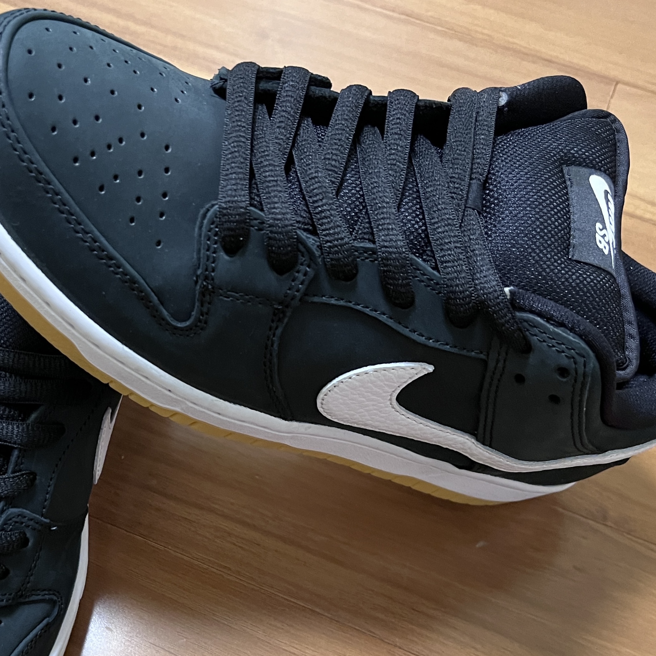 Nike SB Dunk Low Pro Black White 착용 스타일