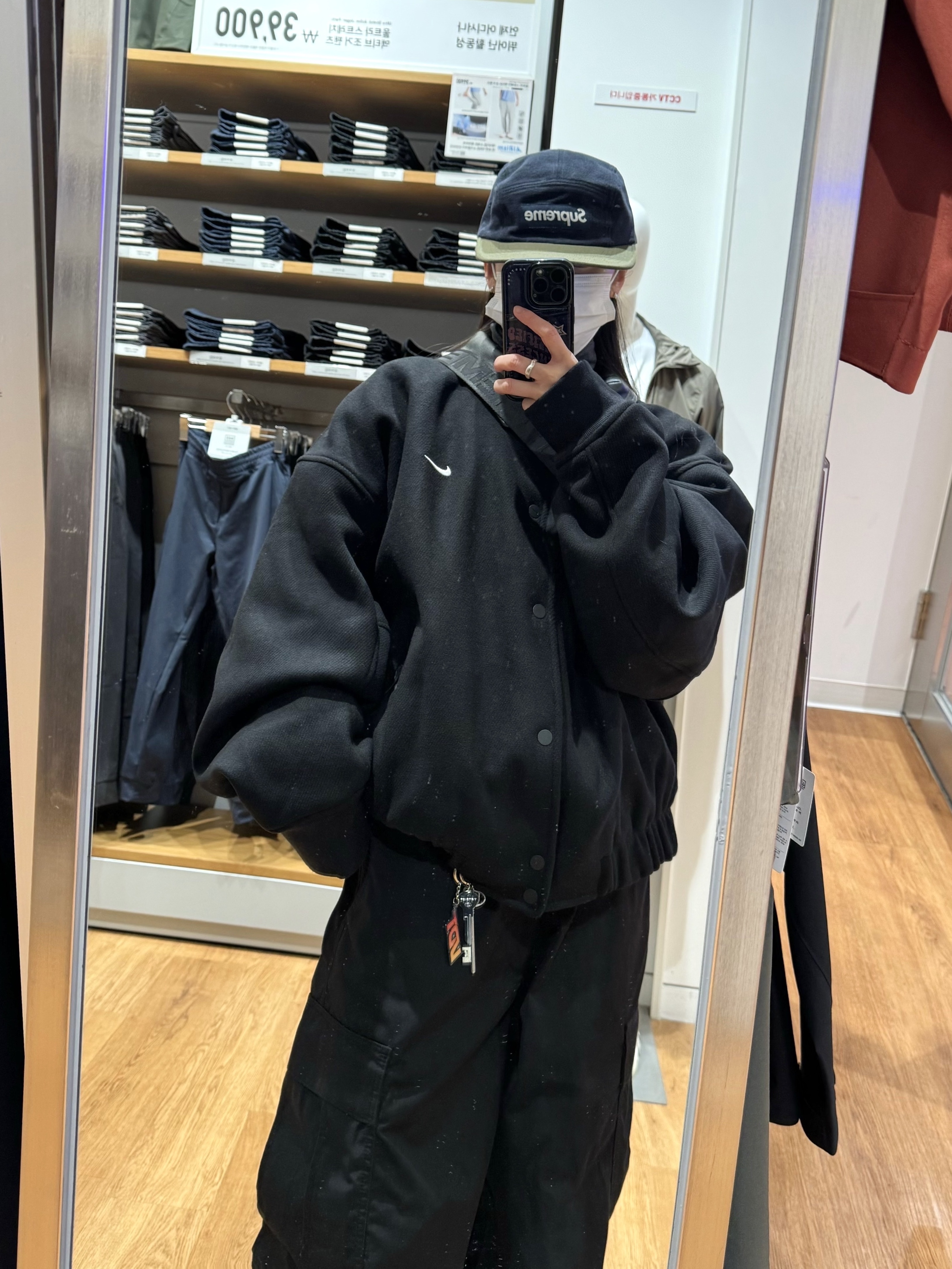 Nike Solo Swoosh Wool Varsity Jacket Black White - Asia, Supreme 2-Tone Camp Cap Navy - 23FW 착용 스타일 - 4