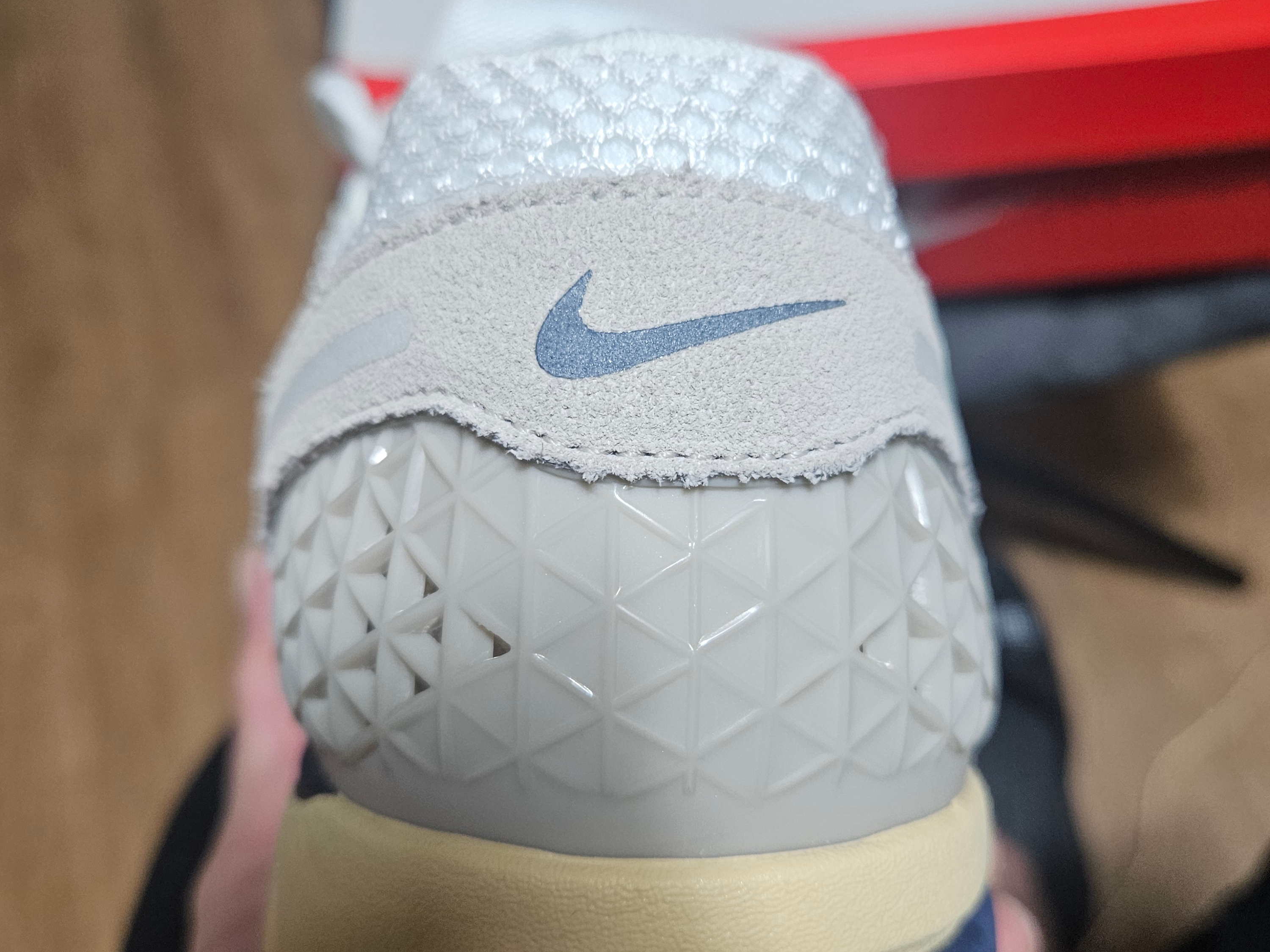 Nike Zoom Vomero 5 White Thunder Blue 착용 스타일 - 5