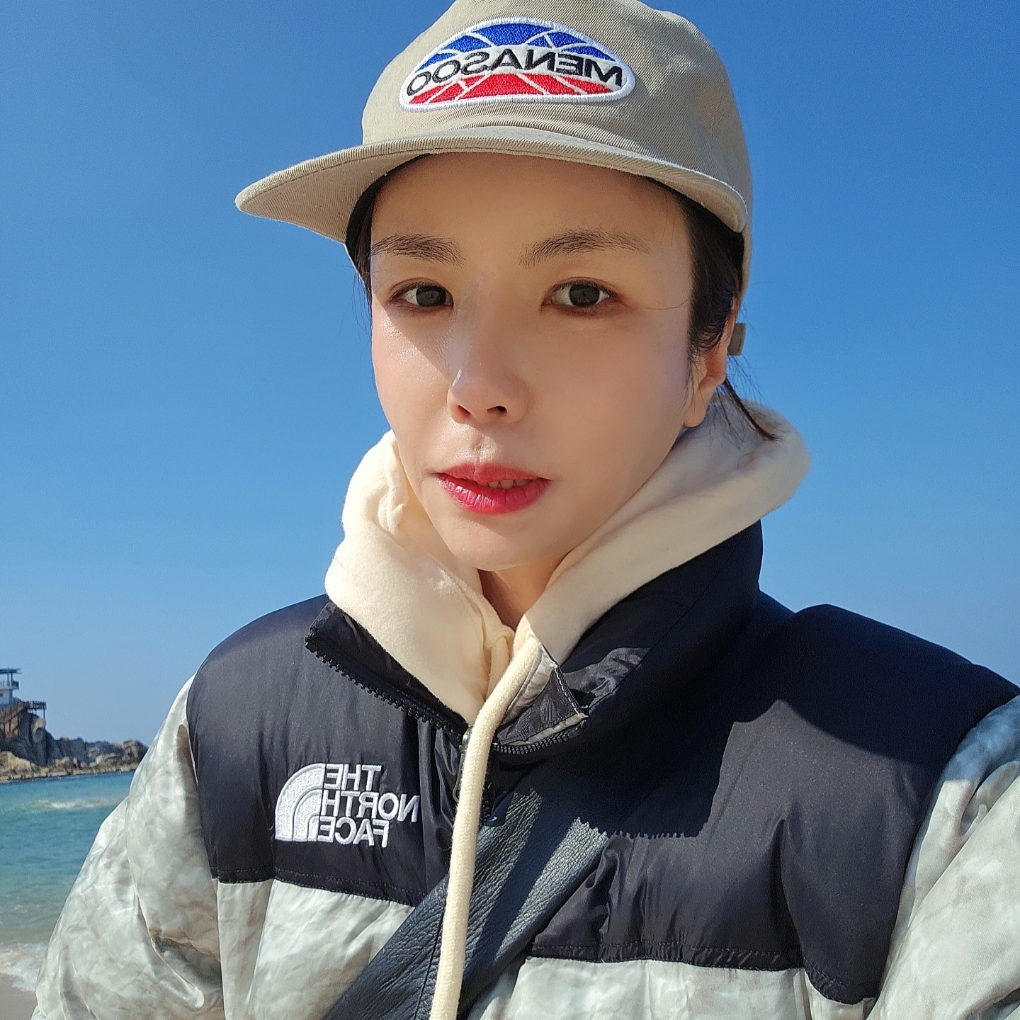 Supreme x The North Face Paper Print Nuptse Jacket - 19FW, (GS) Jordan 1 Retro High OG Chicago 2022 착용 스타일 - 5