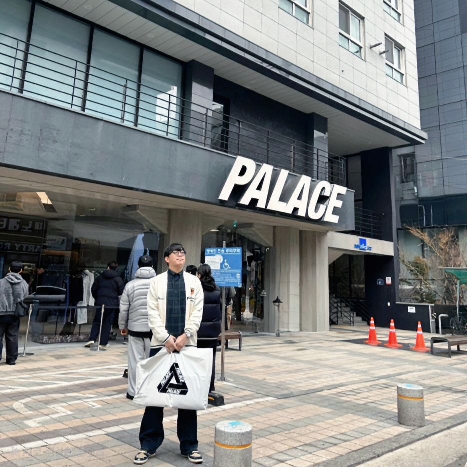 Palace Posh Knit White - 24FW, IAB Studio Blackwatch Tartan Shirt Blue Green 착용 스타일