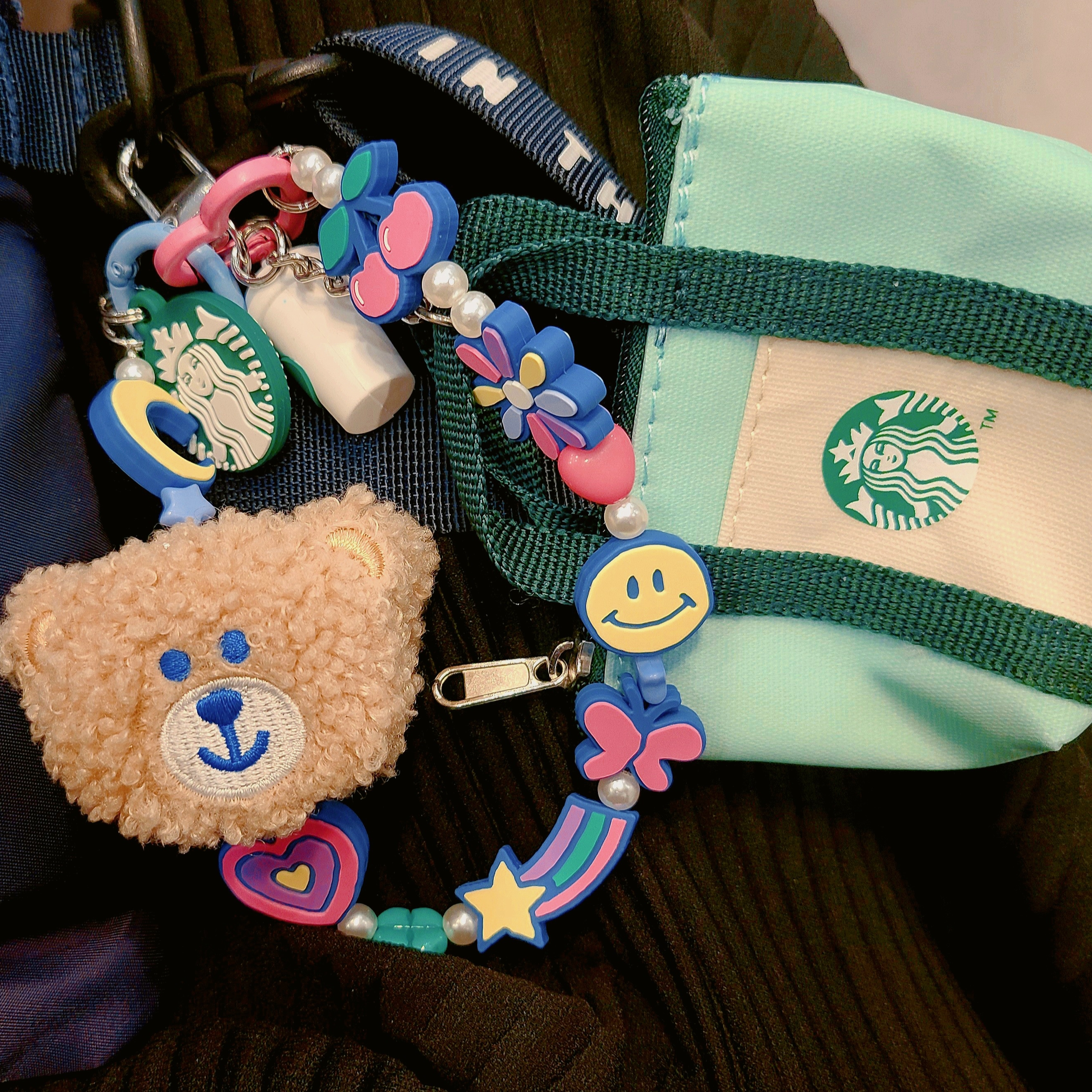 Starbucks Campus Beari Deco Charm, Starbucks Mini Bag Pouch Keyring 착용 스타일 - 1