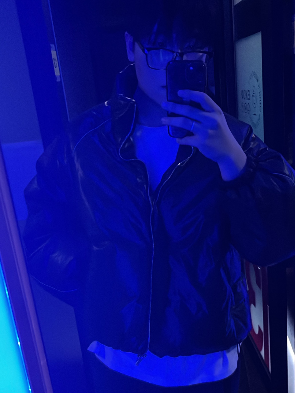 (W) 마뗑킴 마뗑 로고 코팅 다운 점퍼 블랙 착용 스타일 - 2