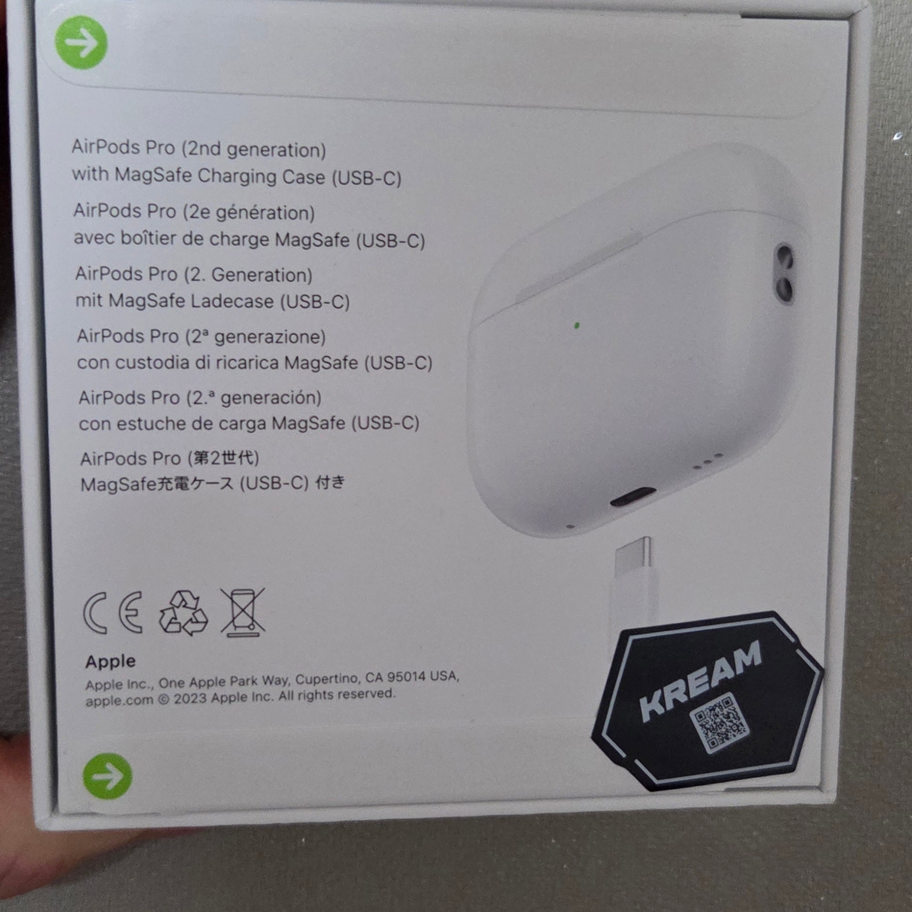 애플 에어팟 프로 2세대 맥세이프 호환 USB C (국내 정식 발매 제품) 착용 스타일 - 2