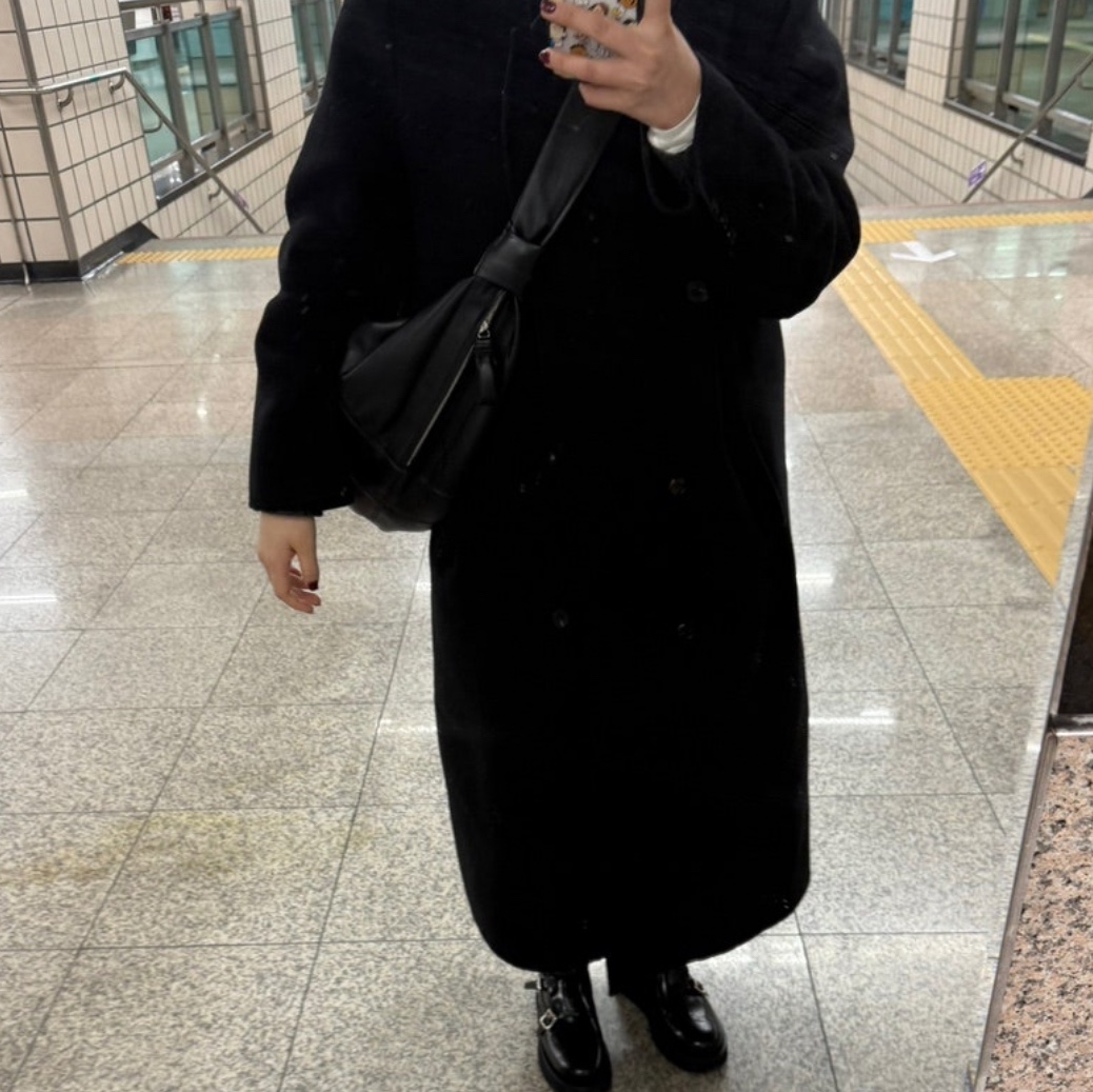 르메르 라지 크루아상 백 소프트 나파 레더 블랙 착용 스타일 - 3
