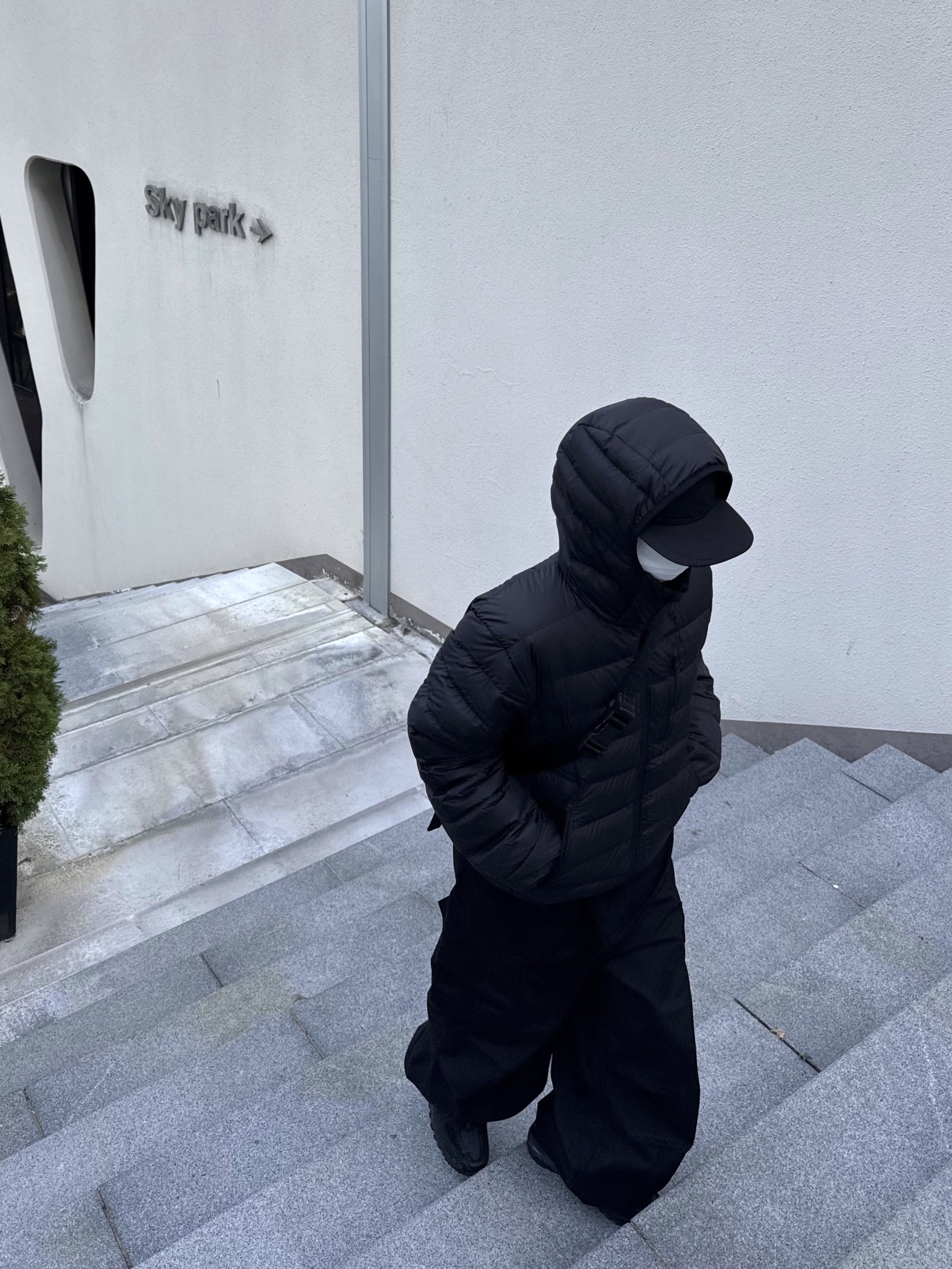 Musinsa Standard City Leisure Hooded Light Down Jacket Black, Salomon ACS Pro ADV Triple Black 착용 스타일 - 3