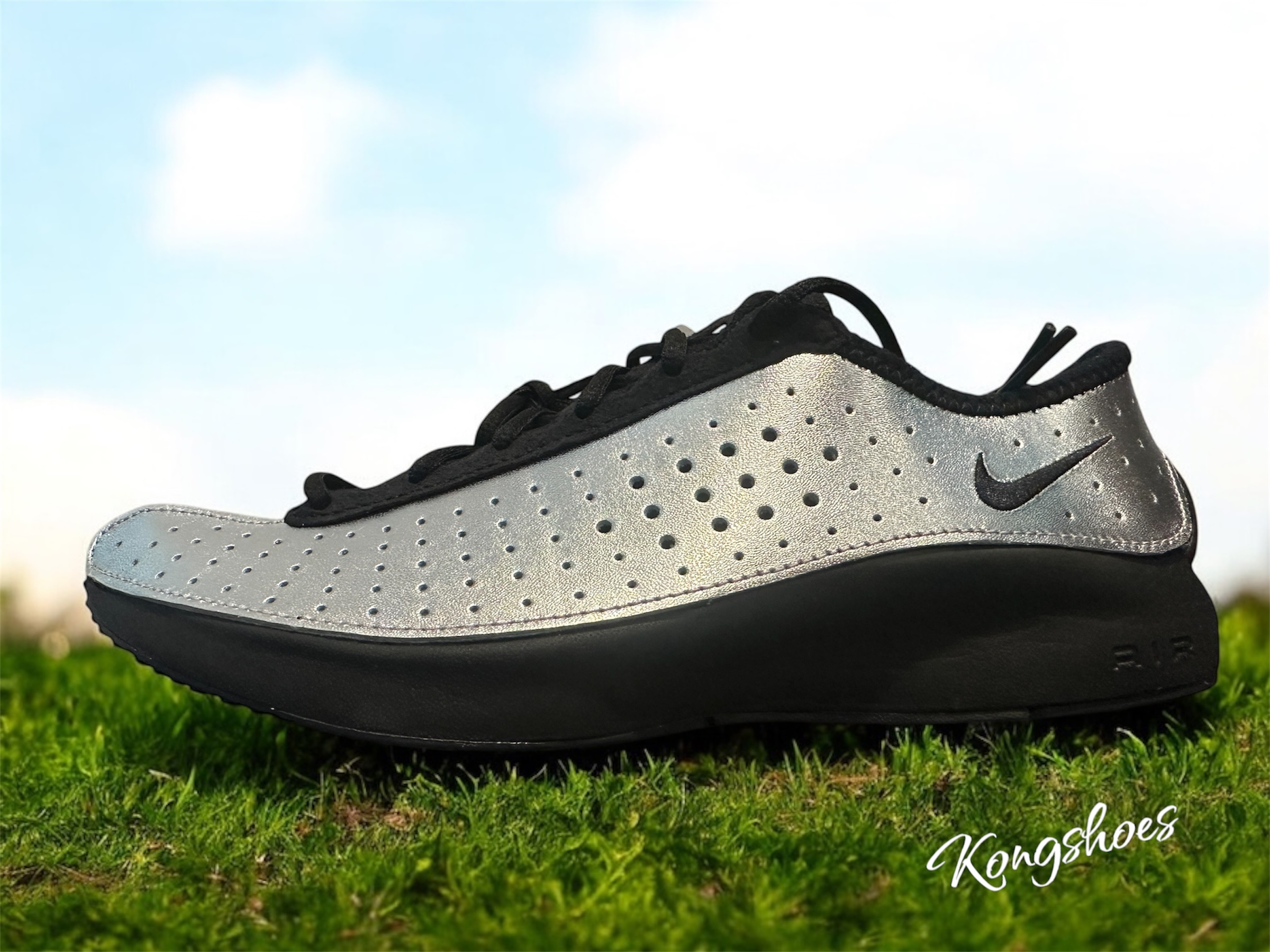 (W) Nike Air Superfly Metallic Silver and Black 착용 스타일