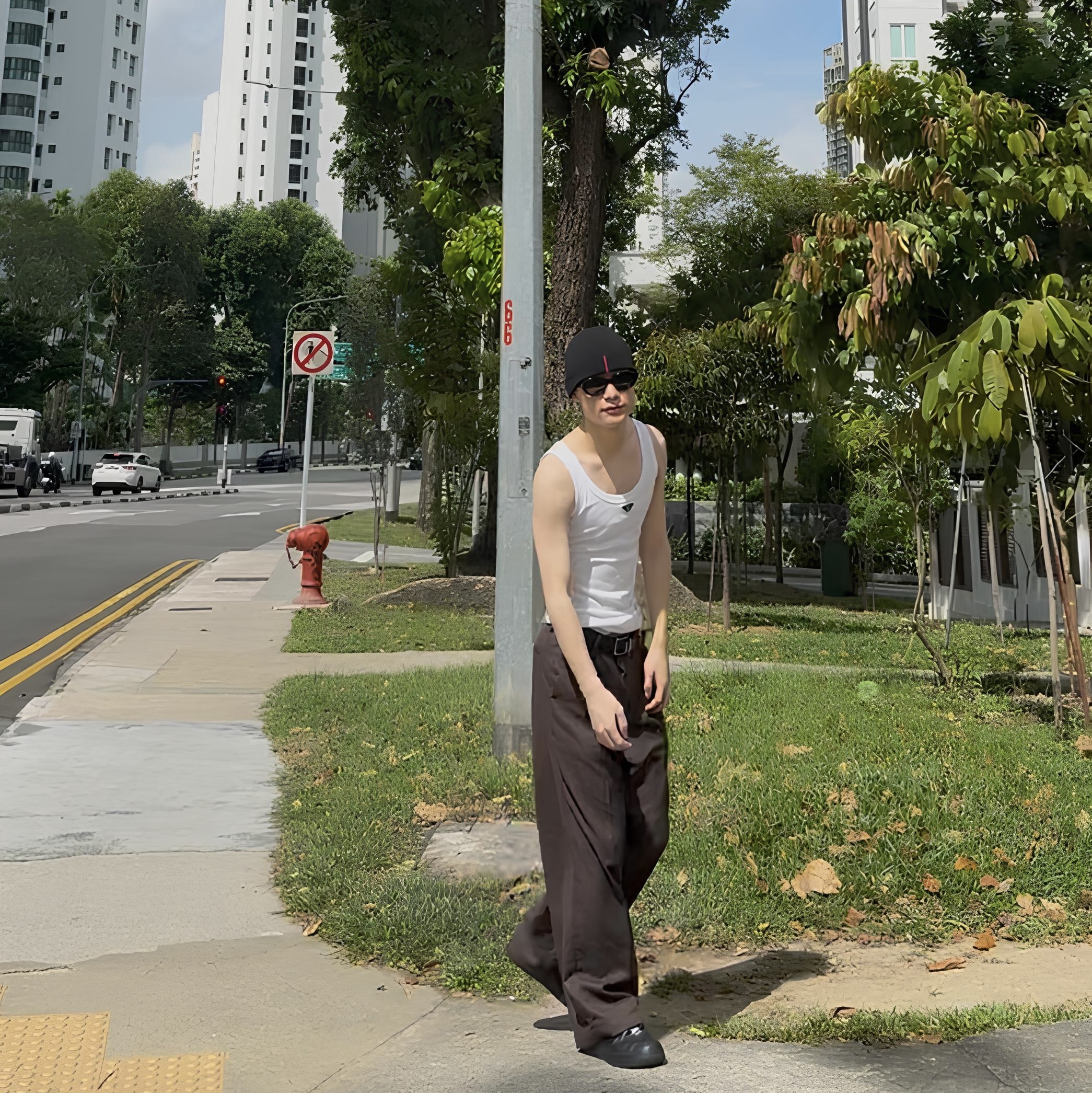 Nike x Supreme Air Force 1 Low Black, (W) Prada Ribbed Knit Jersey Tank Top White 착용 스타일 - 1