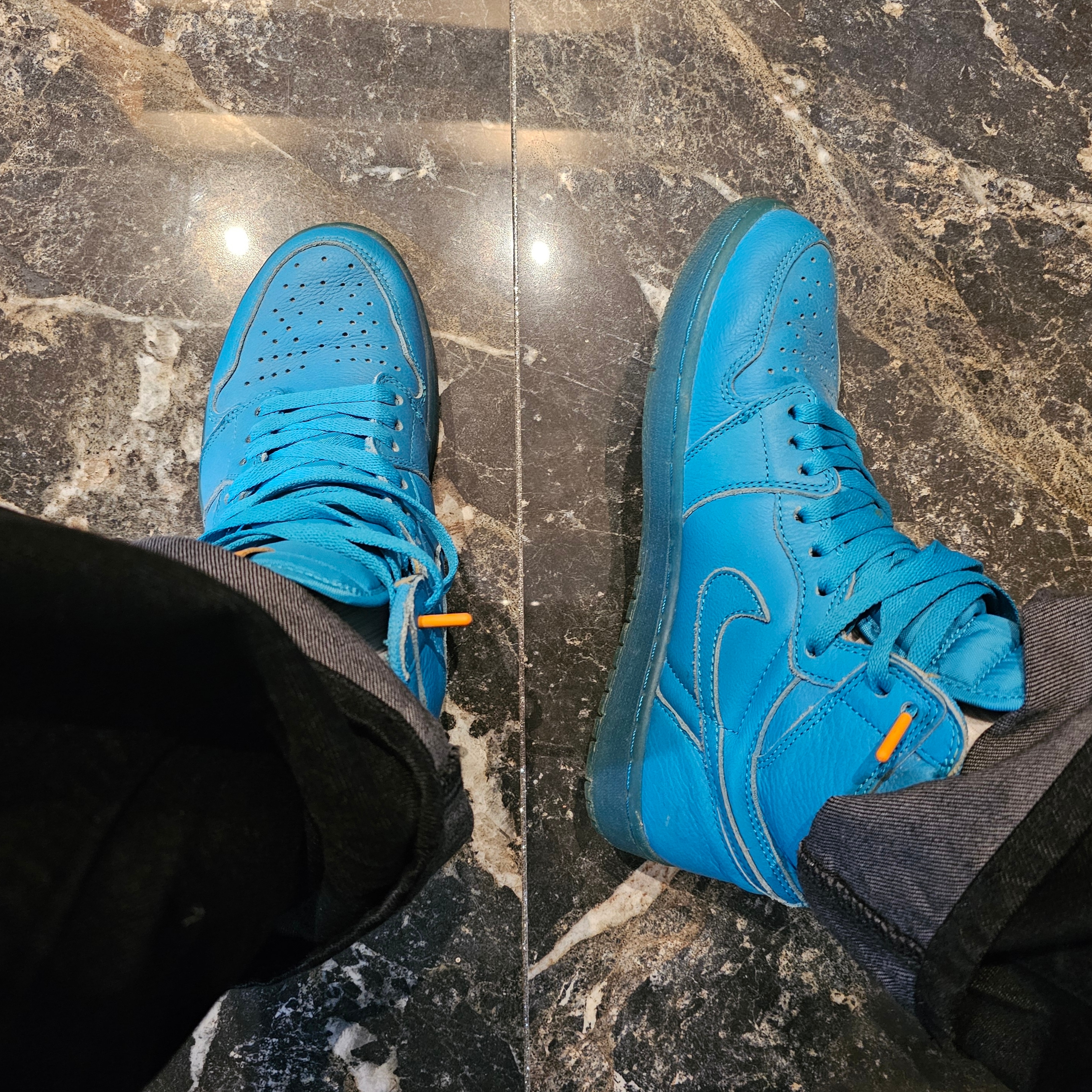 Jordan 1 Retro High Gatorade Blue Lagoon 착용 스타일 - 2