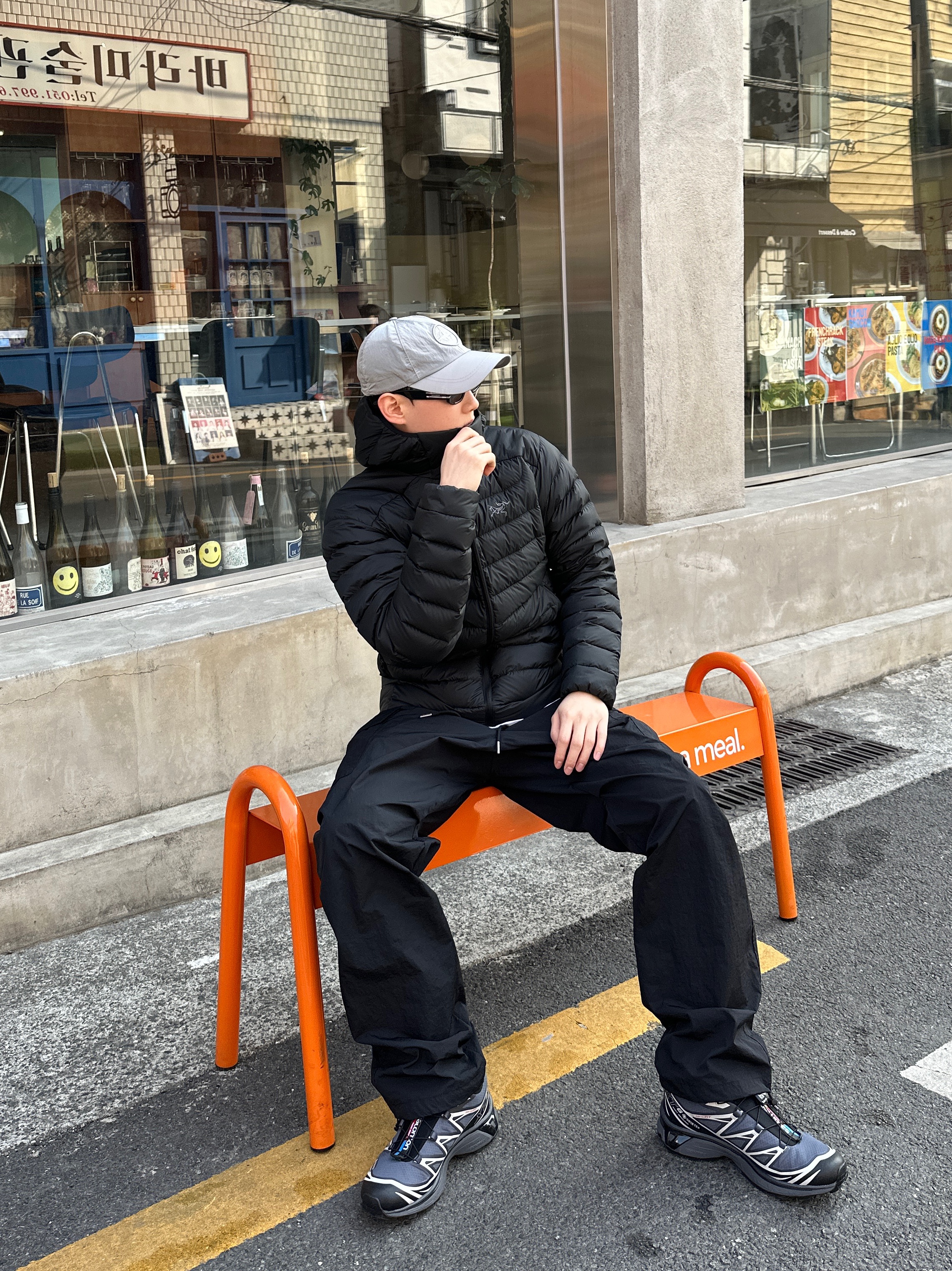 Arc'teryx Cerium Hoody Black, Stone Island 99576 Nylon Metal 6-Panel Cap Aqua - 22FW 착용 스타일 - 2