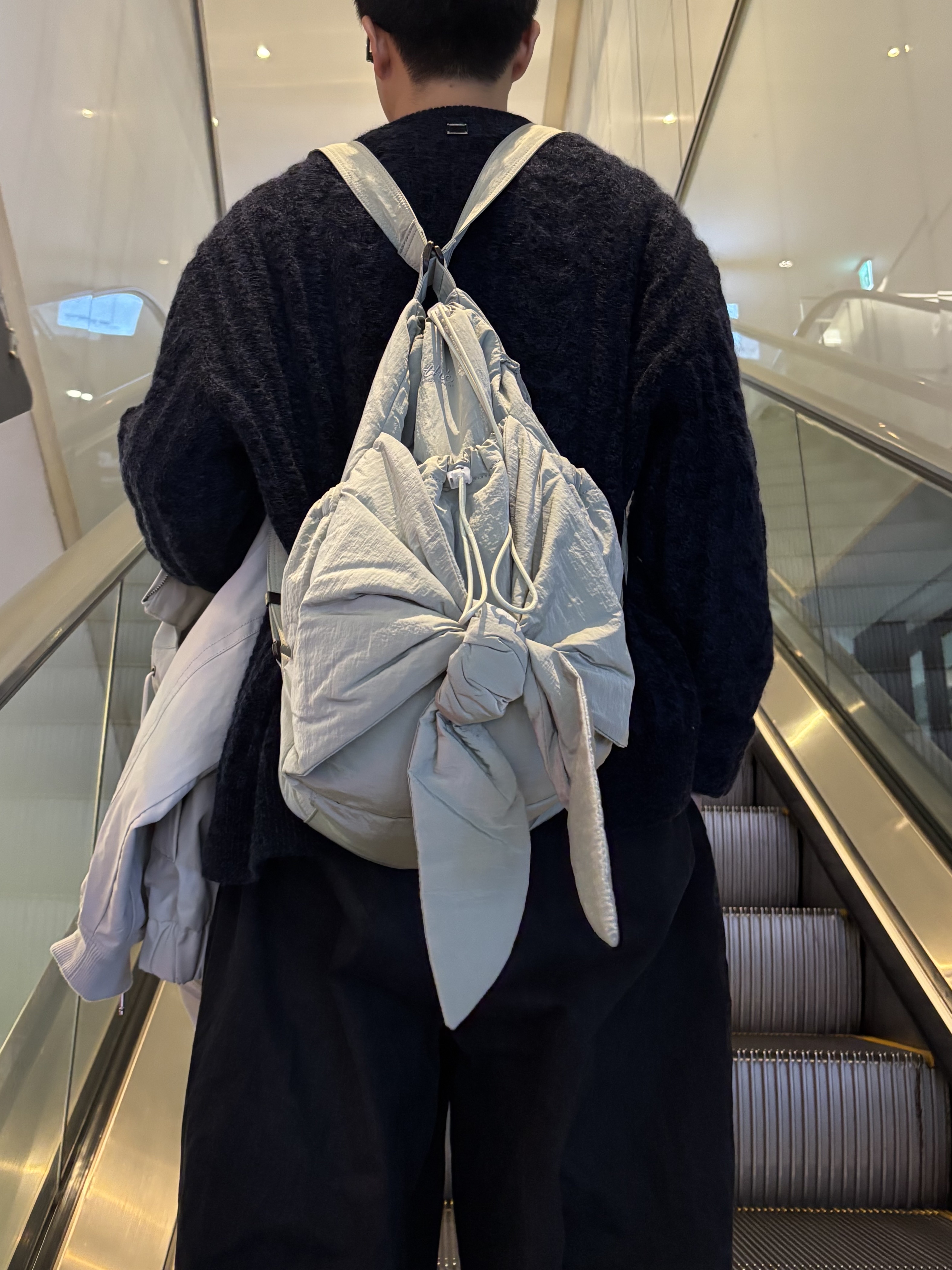 Wooyoungmi Cable Cardigan Navy - 24FW, (W) Athe Vanessabruno Ruban Ribbon Backpack Grey 착용 스타일