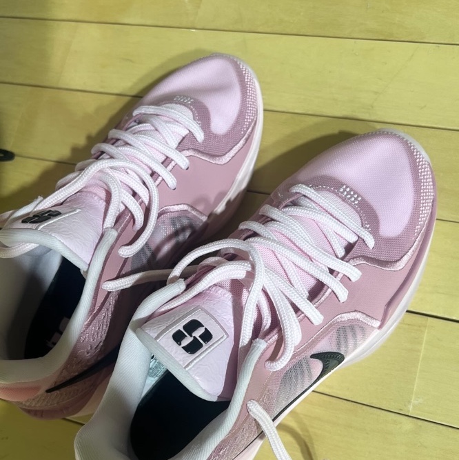 Nike Sabrina 2 EP Pink Foam Black 착용 스타일