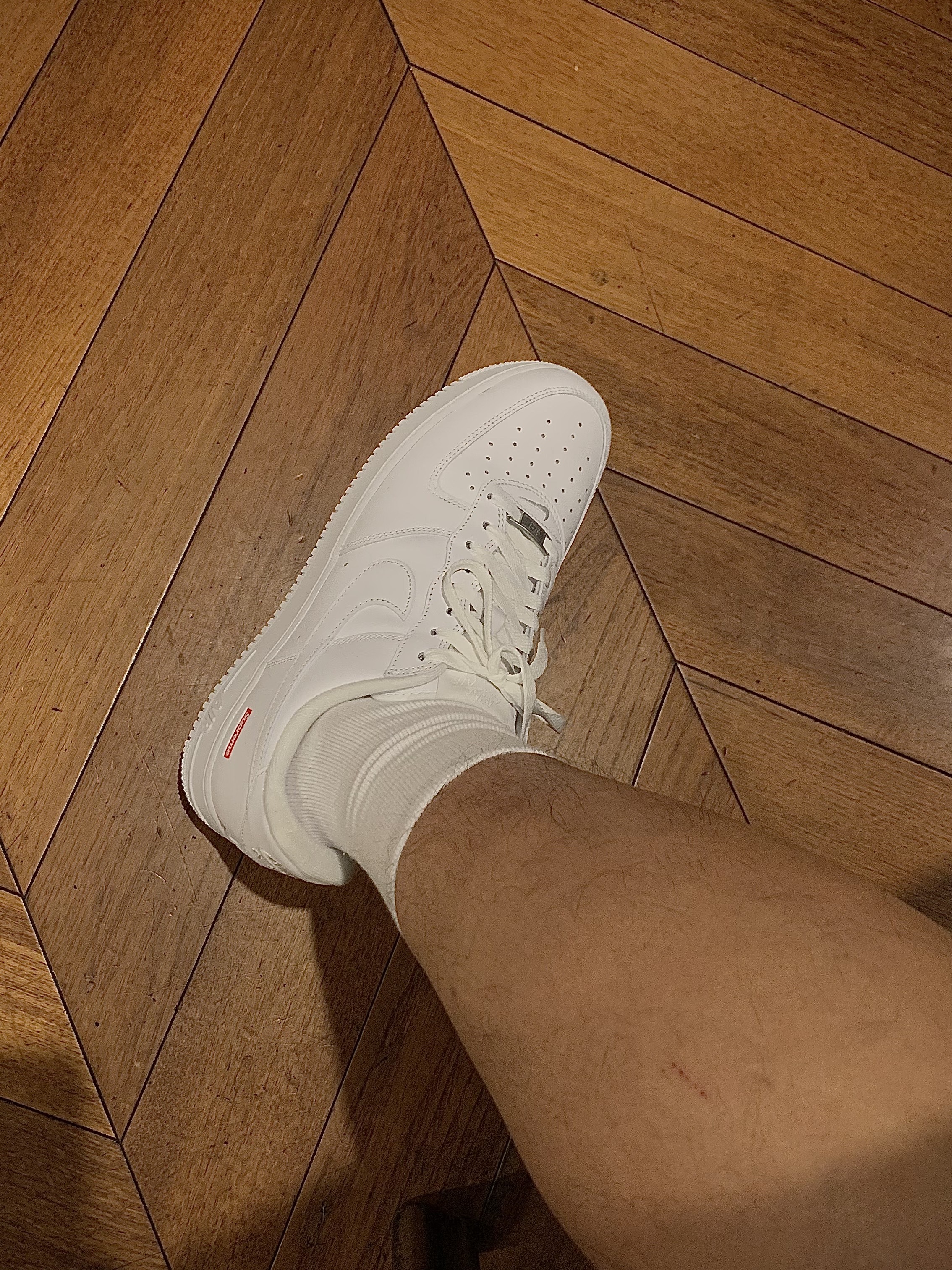 Nike x Supreme Air Force 1 Low White 착용 스타일