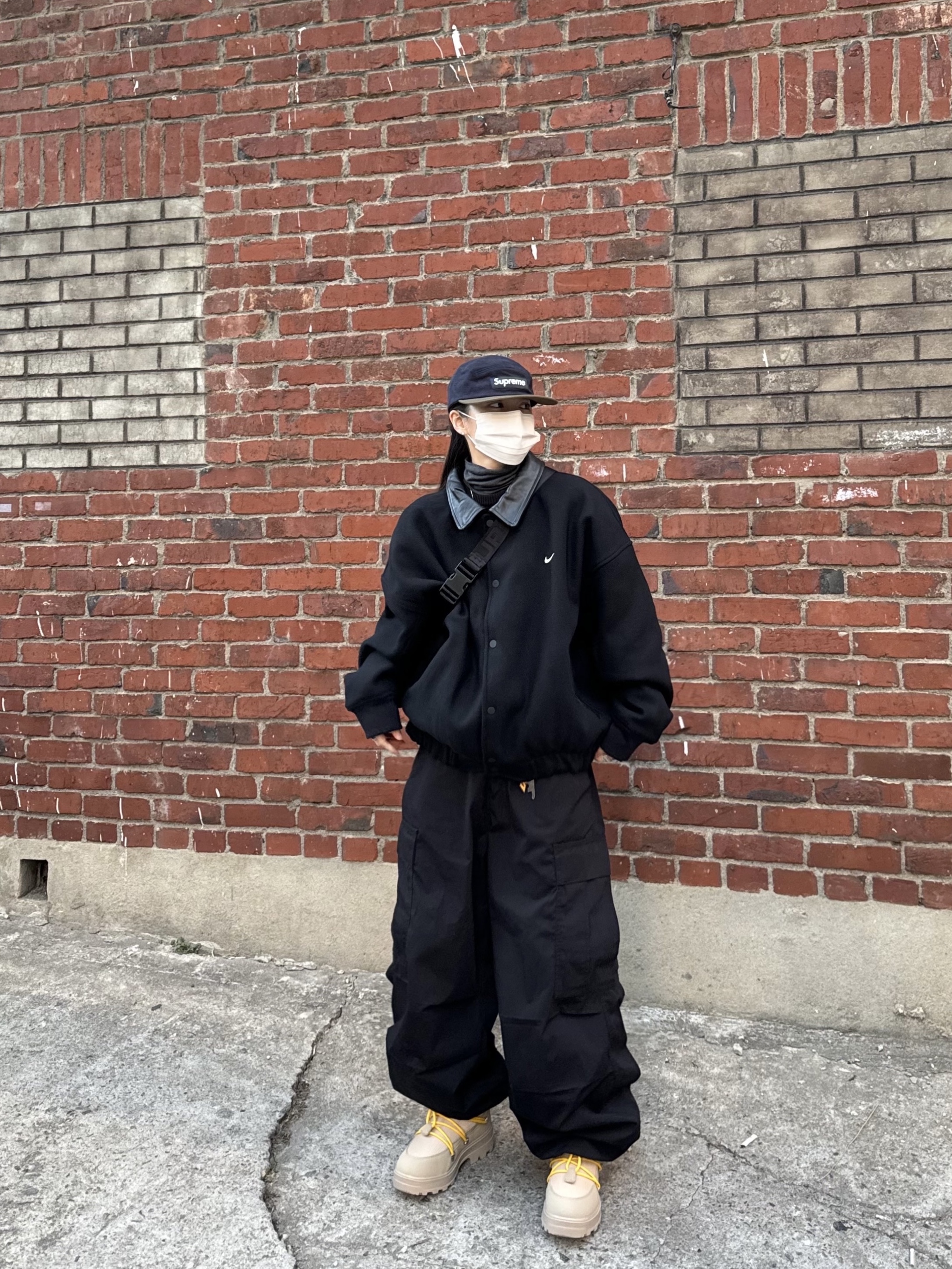 Nike Solo Swoosh Wool Varsity Jacket Black White - Asia, Supreme 2-Tone Camp Cap Navy - 23FW 착용 스타일 - 5