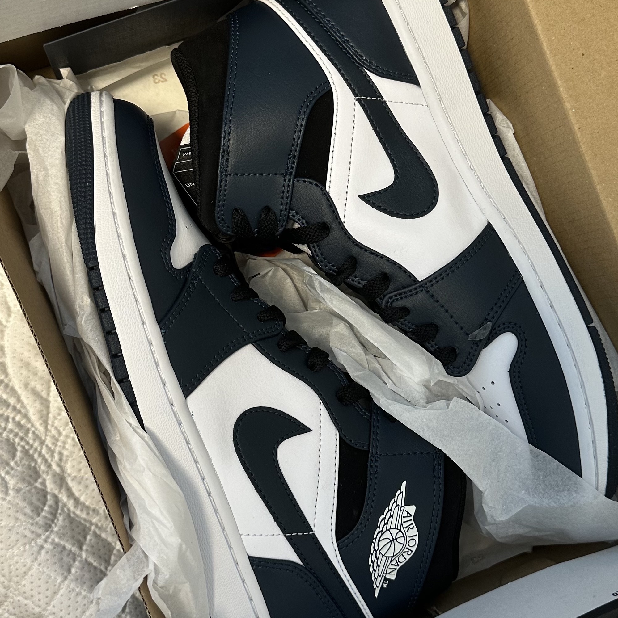 Jordan 1 Mid Dark Teal 착용 스타일