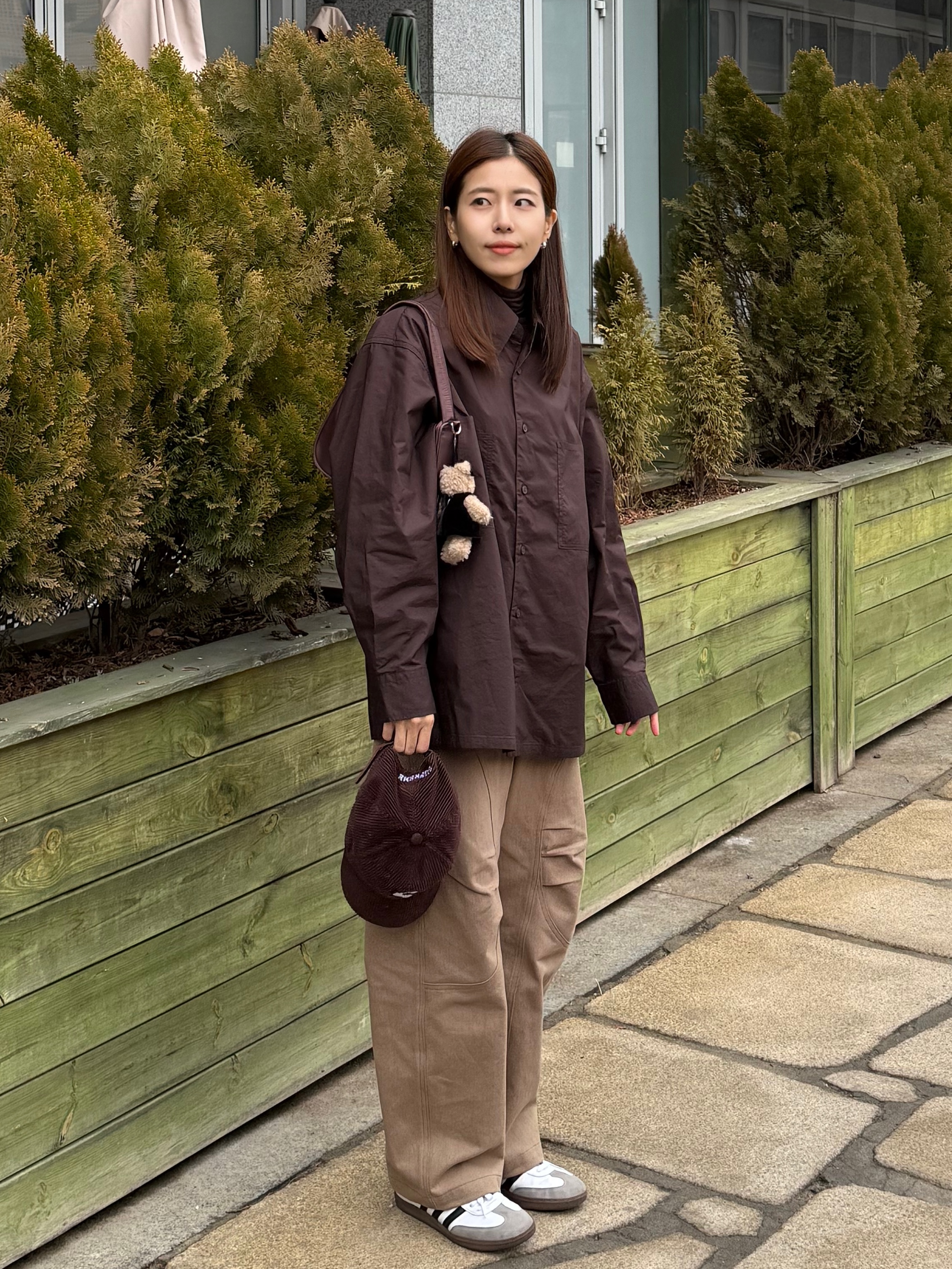 Supreme Corduroy S Logo 6-Panel Dark Brown - 24FW, STU x Monamhee CoCo 착용 스타일 - 1