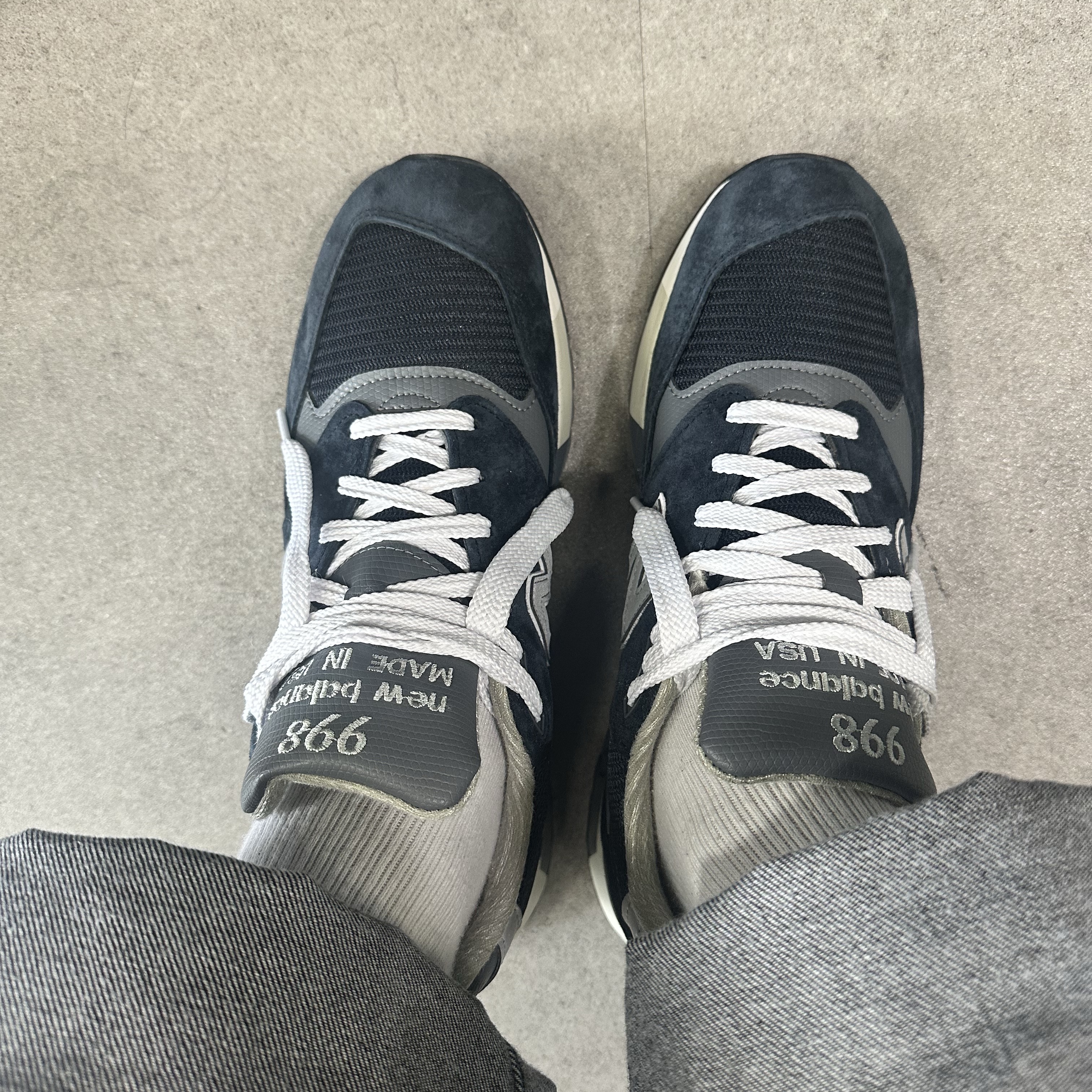 New Balance 998 Made in USA Navy Grey 착용 스타일