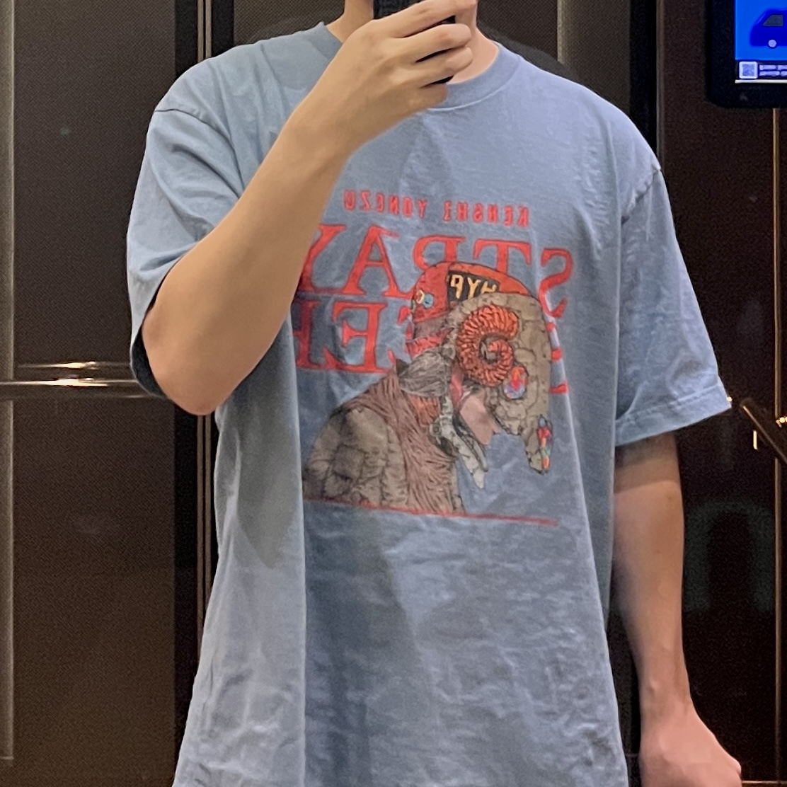 Uniqlo UT x Kenshi Yonezu Stray Sheep Graphic T-Shirt Blue - JP 착용 스타일