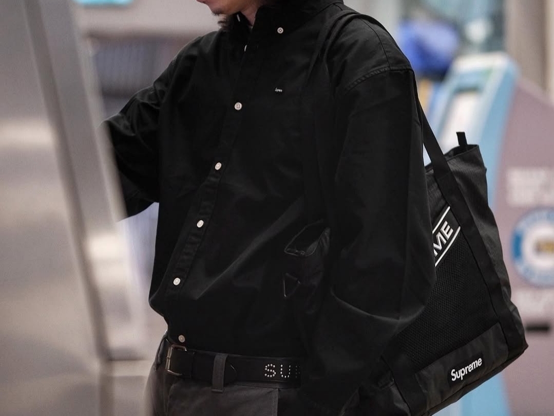 Supreme Small Box Shirt Black - 24FW 착용 스타일