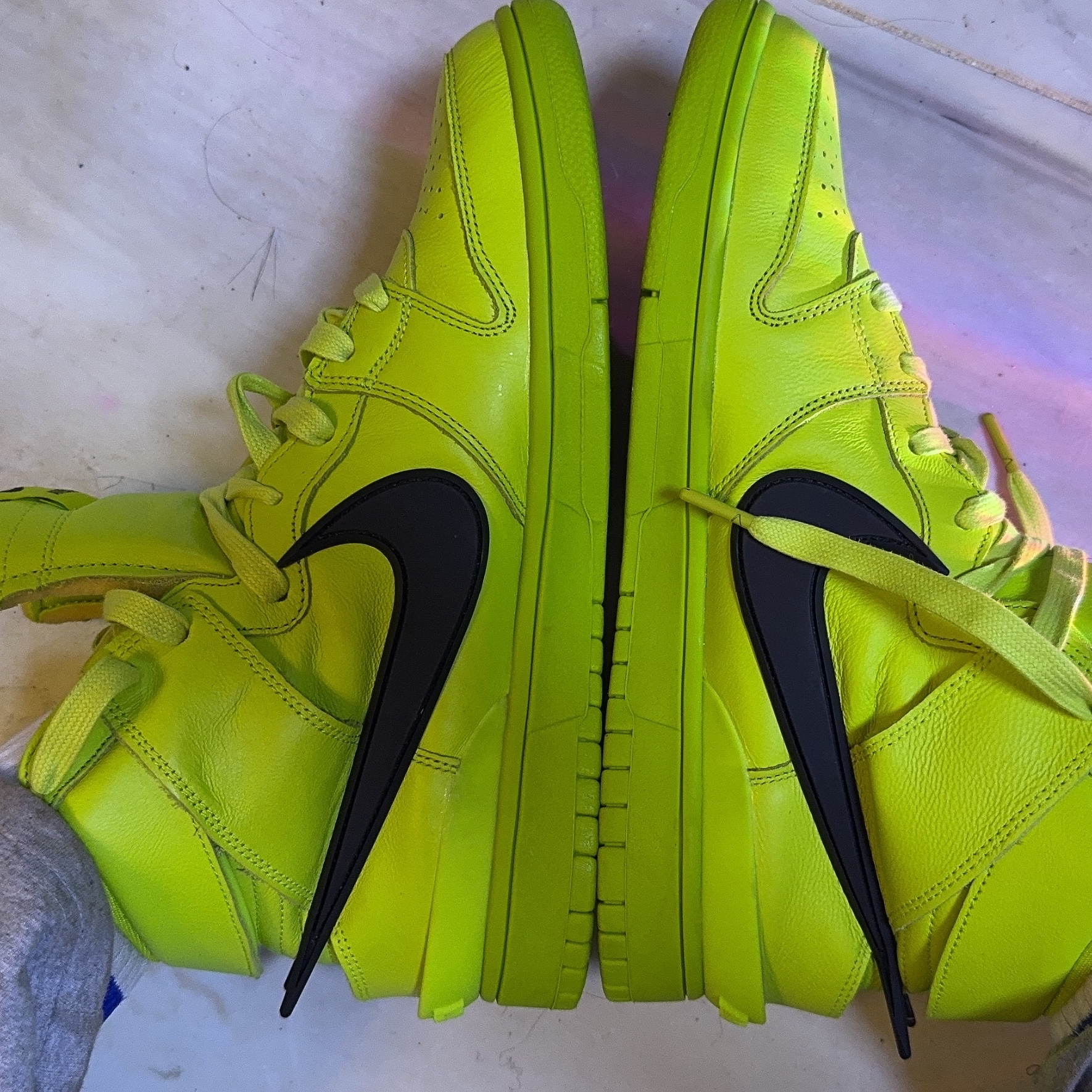 Nike x Ambush Dunk High Flash Lime 착용 스타일 - 5