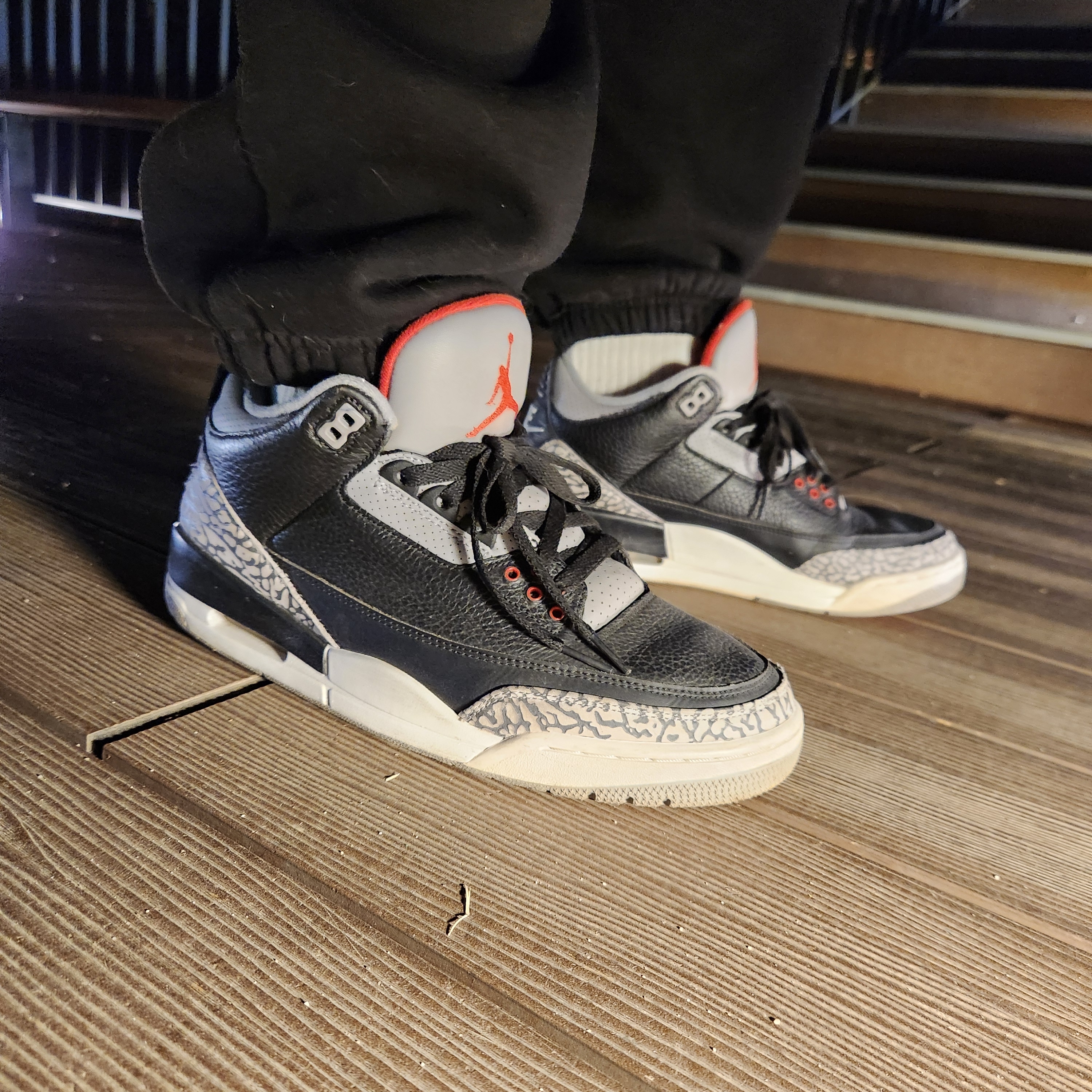 Jordan 3 Retro OG Black Cement 2018, The North Face 1996 Novelty Nuptse Jacket Dark Navy 착용 스타일 - 3