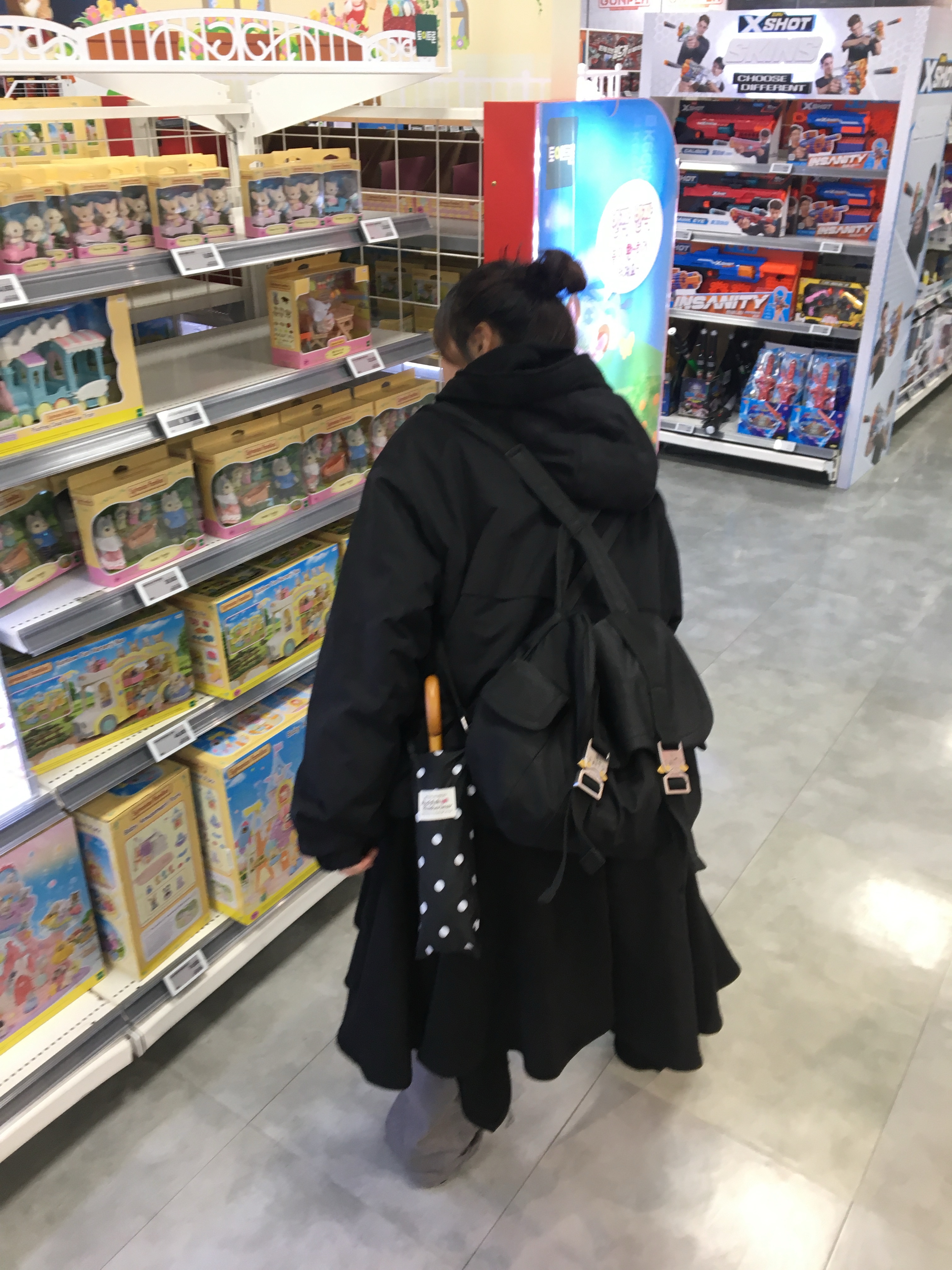 [KREAM 단독] Safarispot Women 1/2 Basic Safari Hoodie Black 착용 스타일 - 2