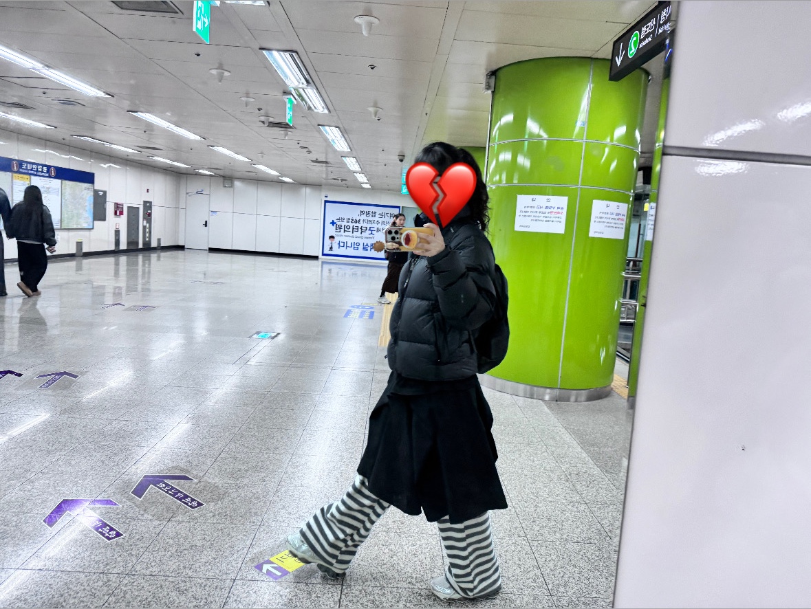 노스페이스 1996 에코 눕시 자켓 블랙, 아식스 젤 퀀텀 키네틱 화이트 라이트 더스트 착용 스타일